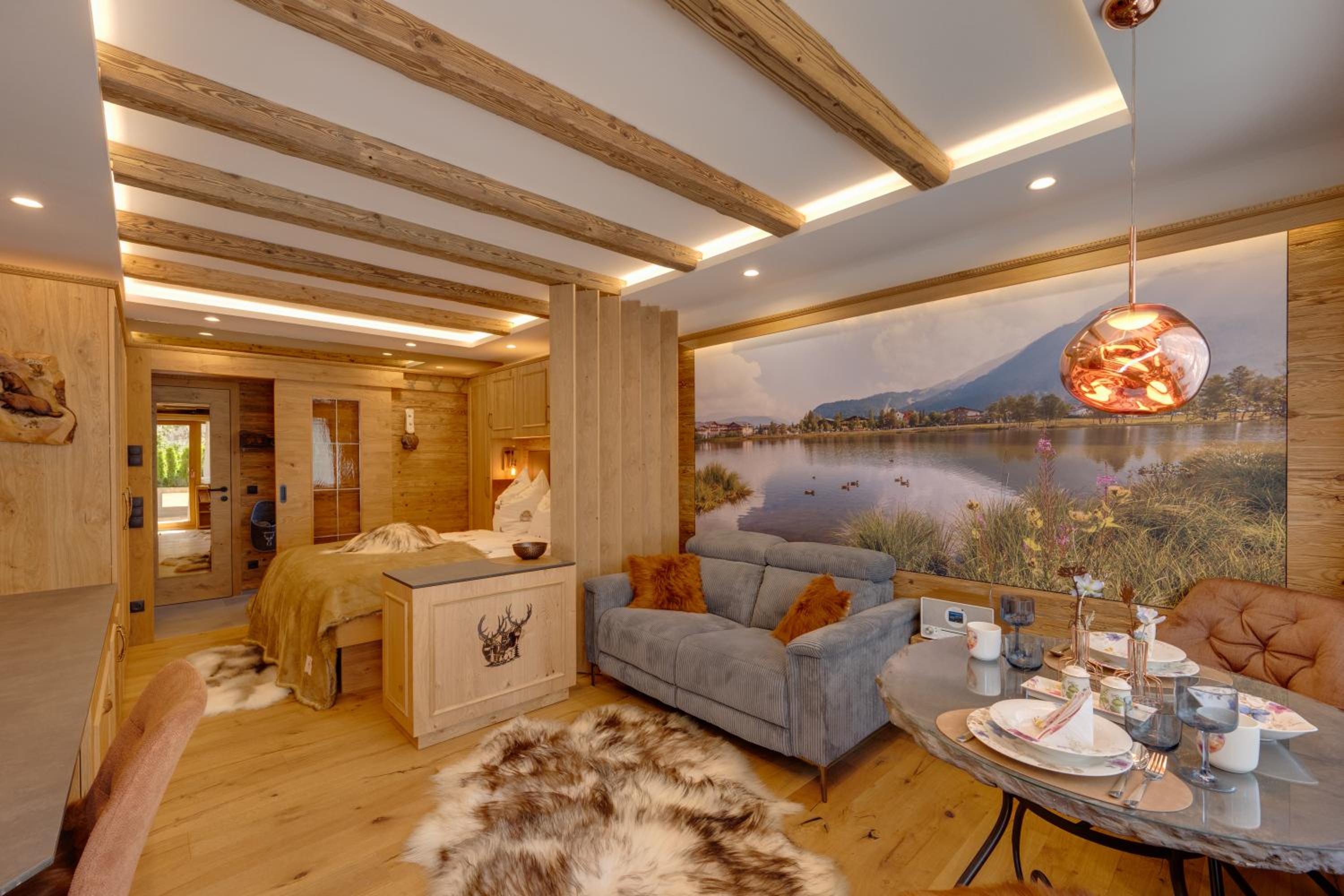 Deluxe Apartment