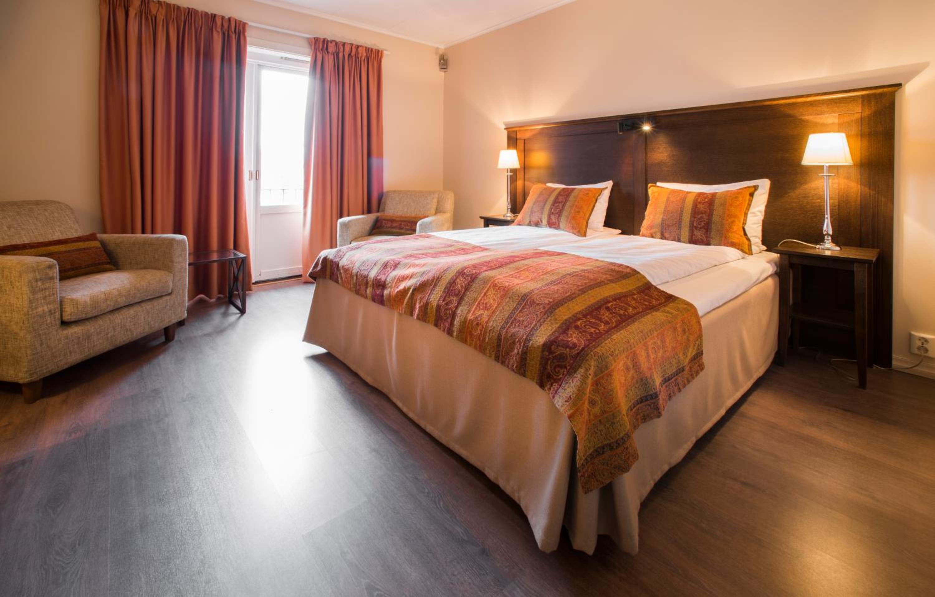 Superior King Room - Photo 6