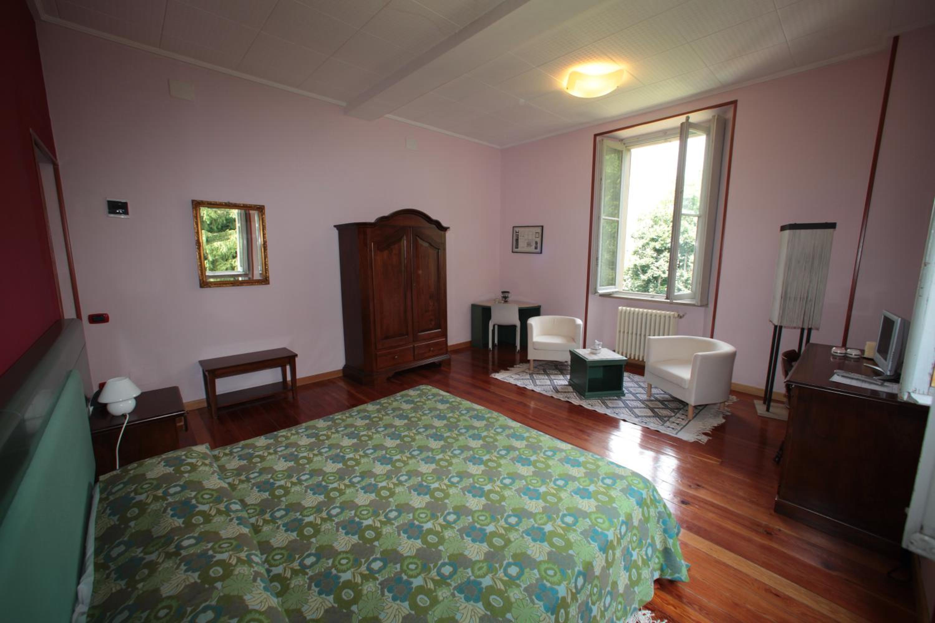 Suite - Photo 3