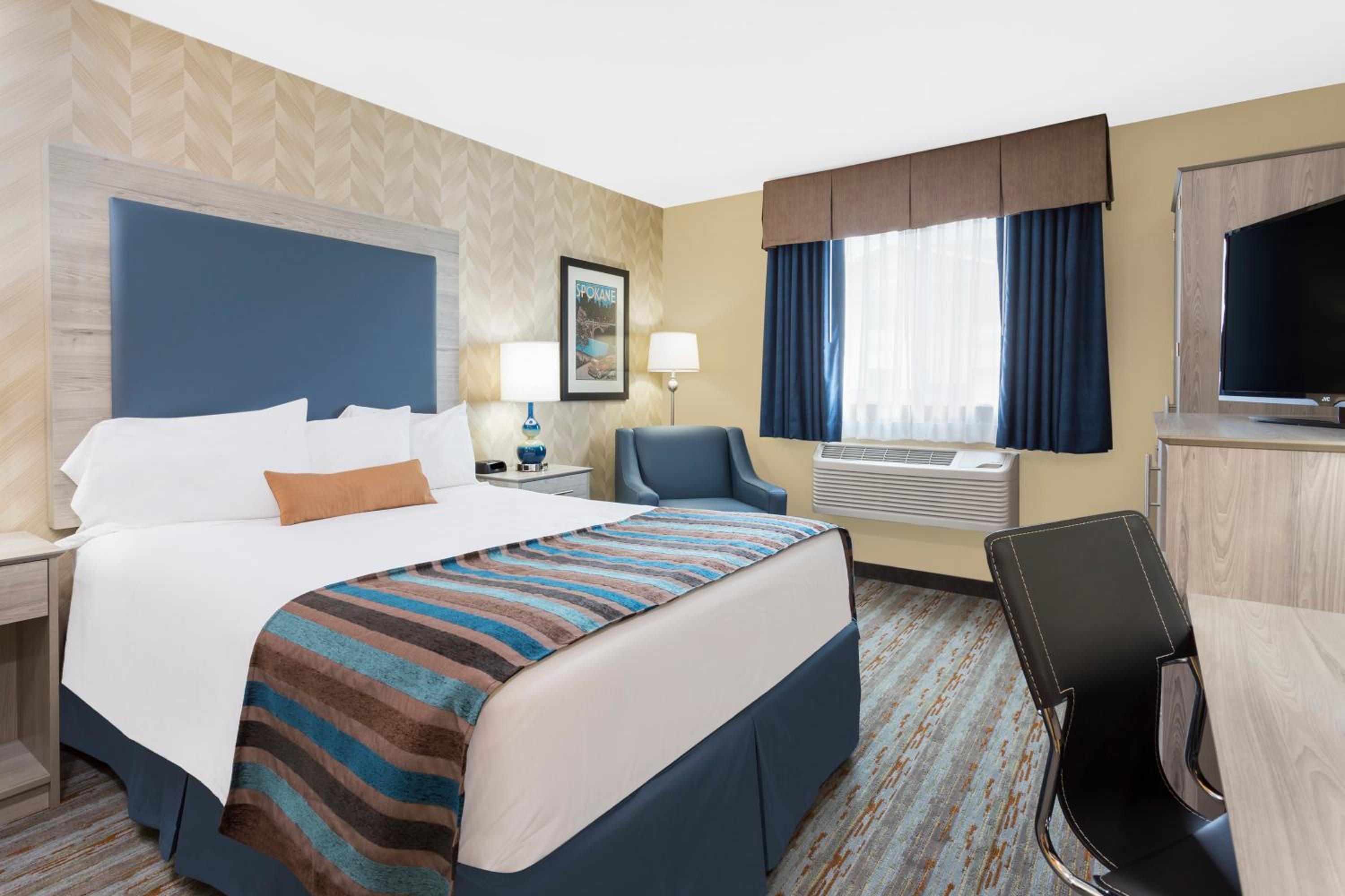 Queen Room photo 1