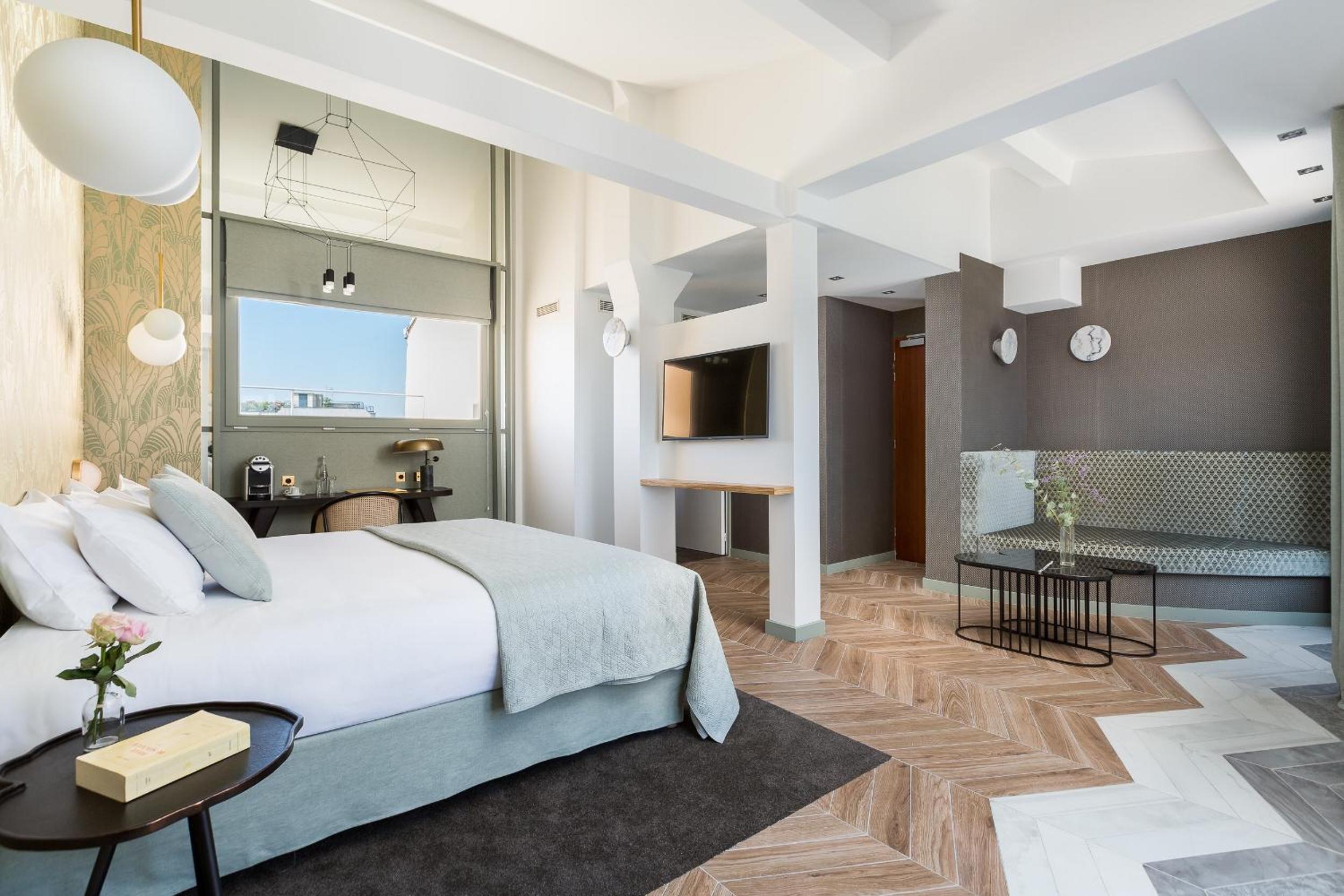 Couture Suite - Eiffel Tower and Montmartre View photo 3