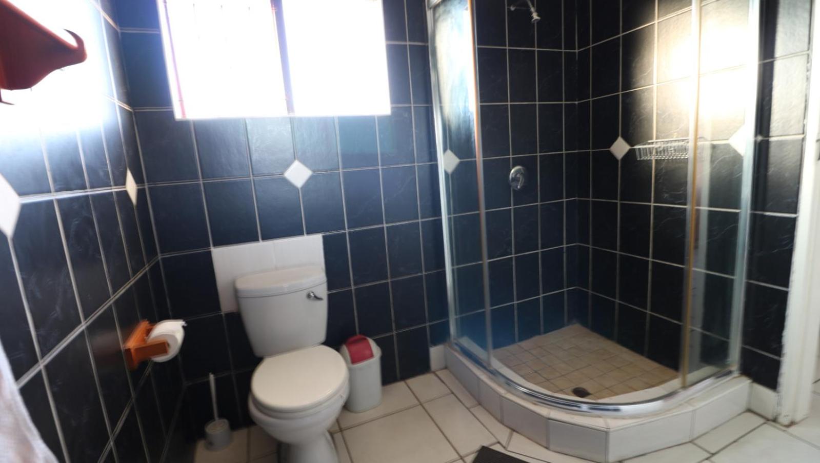 Standard Double Room with Fan - Photo 3