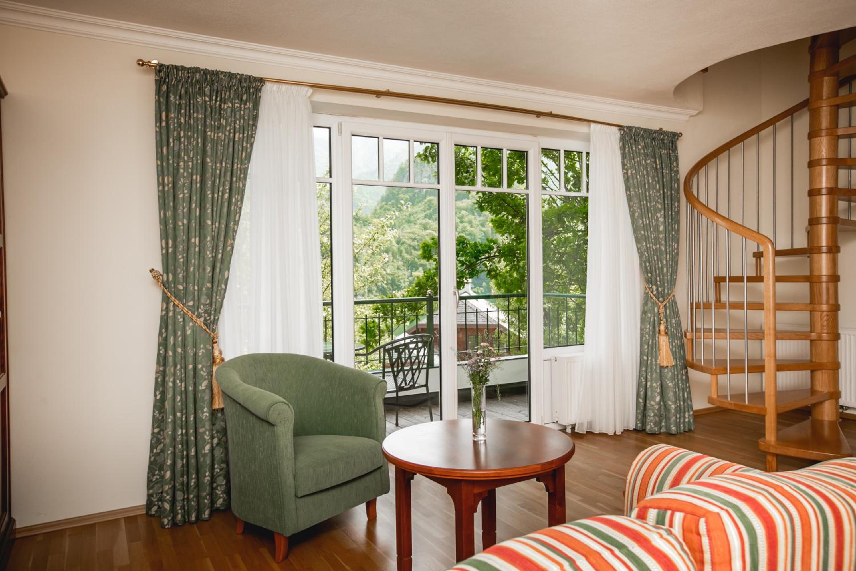King Room with Two King Beds photo 1