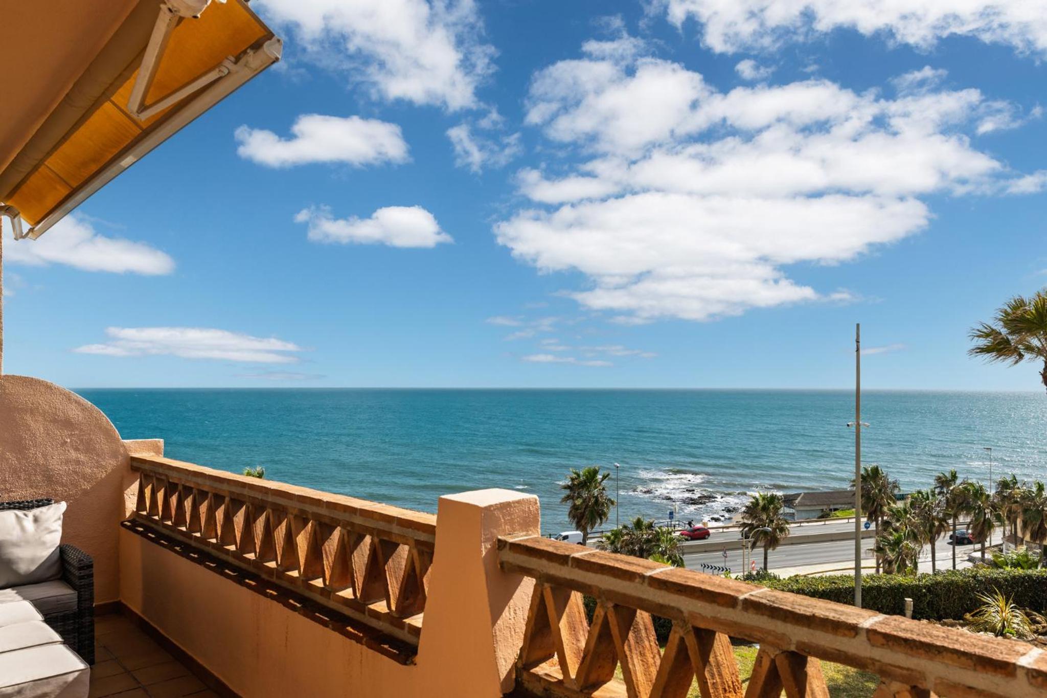 Two-Bedroom Apartment with Sea View photo 2