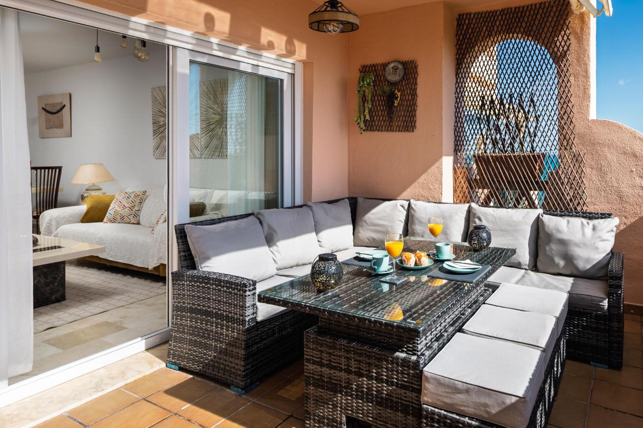 Two-Bedroom Apartment with Sea View photo 3