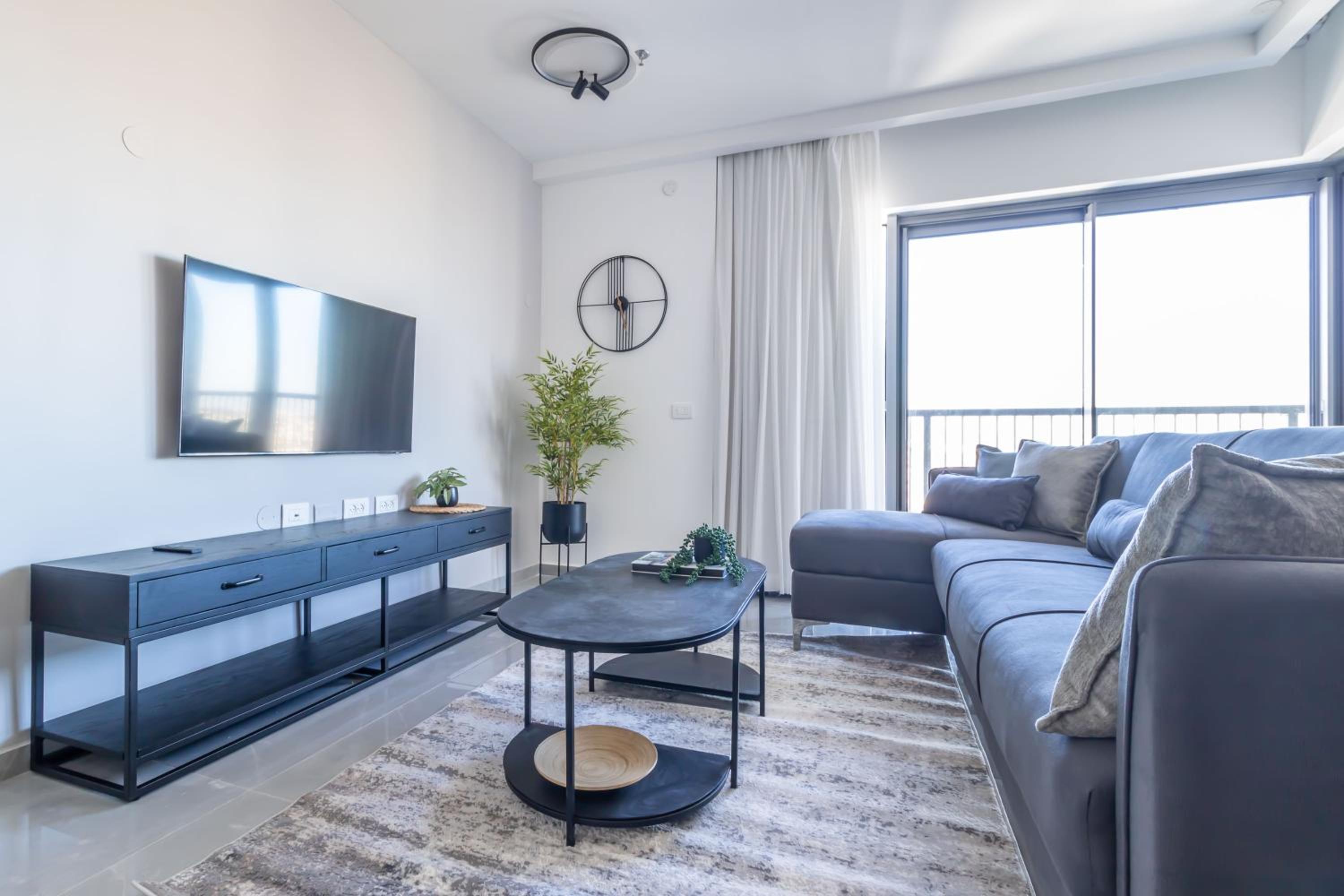 Two-Bedroom Deluxe Apartment + Parking photo 1