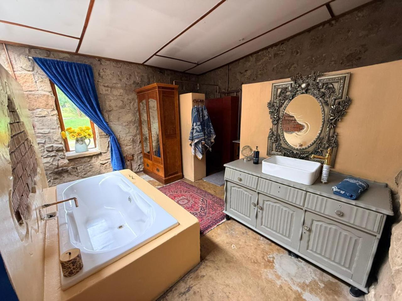 Standard Queen Room photo 3