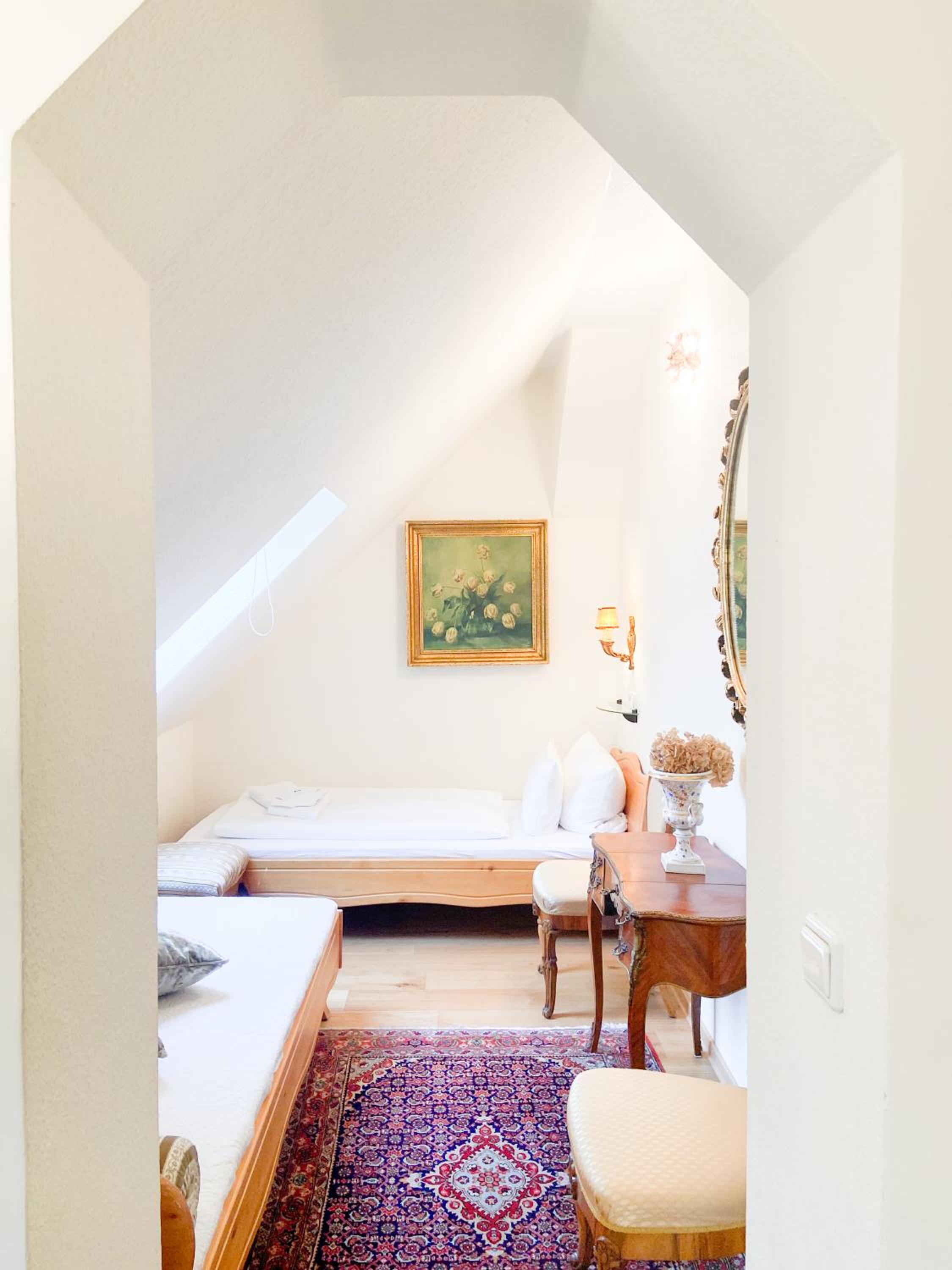 Budget Twin Room photo 2