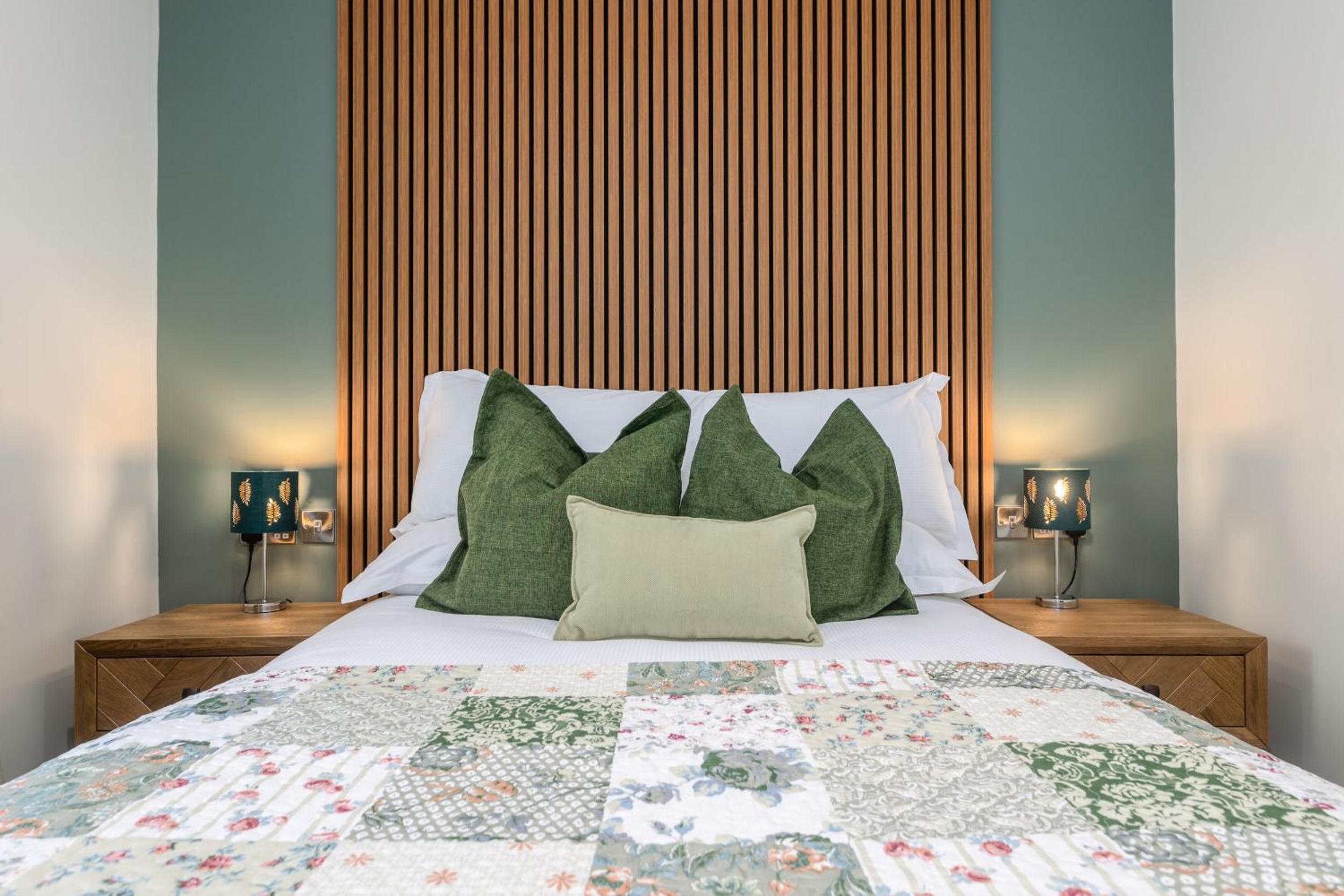 Deluxe Double Room with Shower