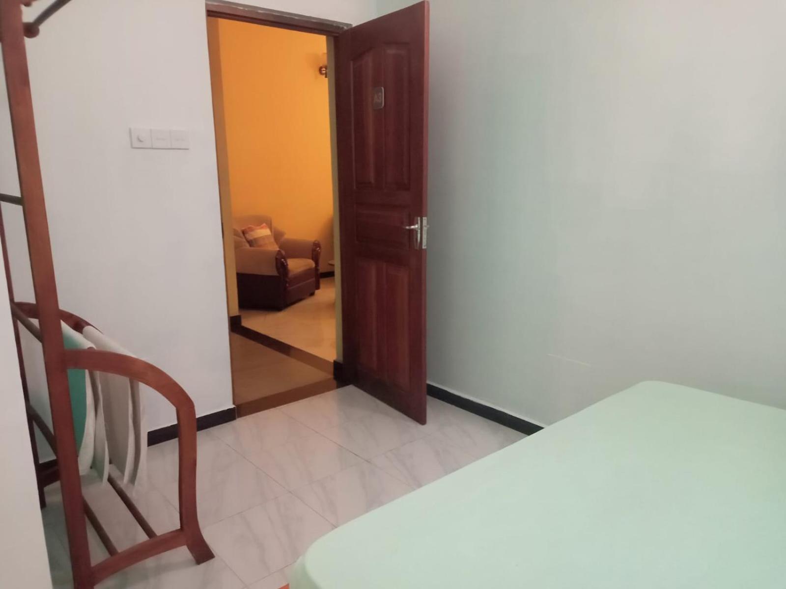 Family Room with Private Bathroom photo 1