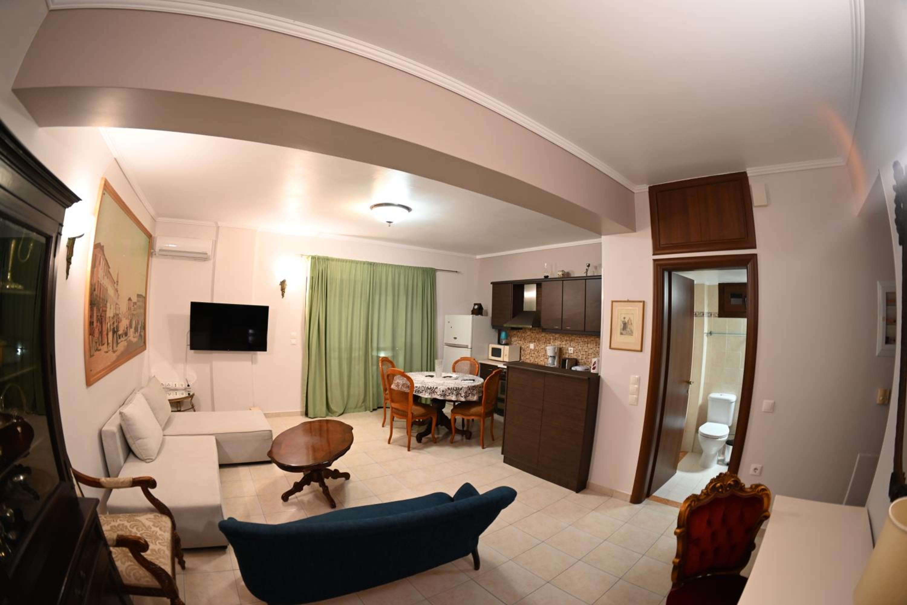 Classic Apartment photo 3