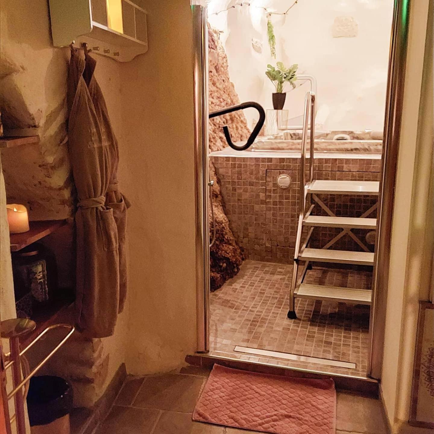 Double Room with Spa Bath