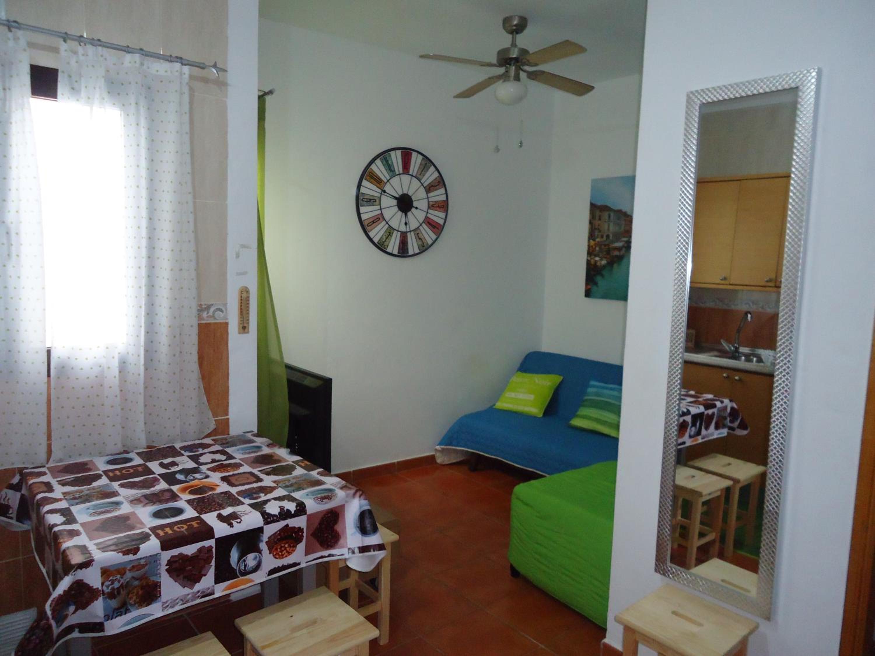Apartamento con Balcón