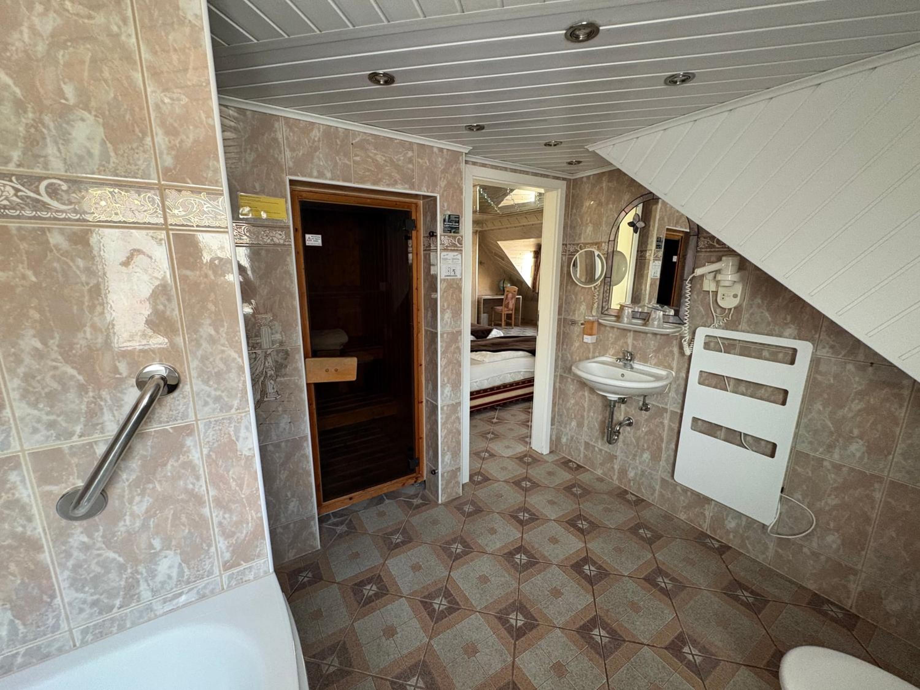 Deluxe Twin Room photo 3