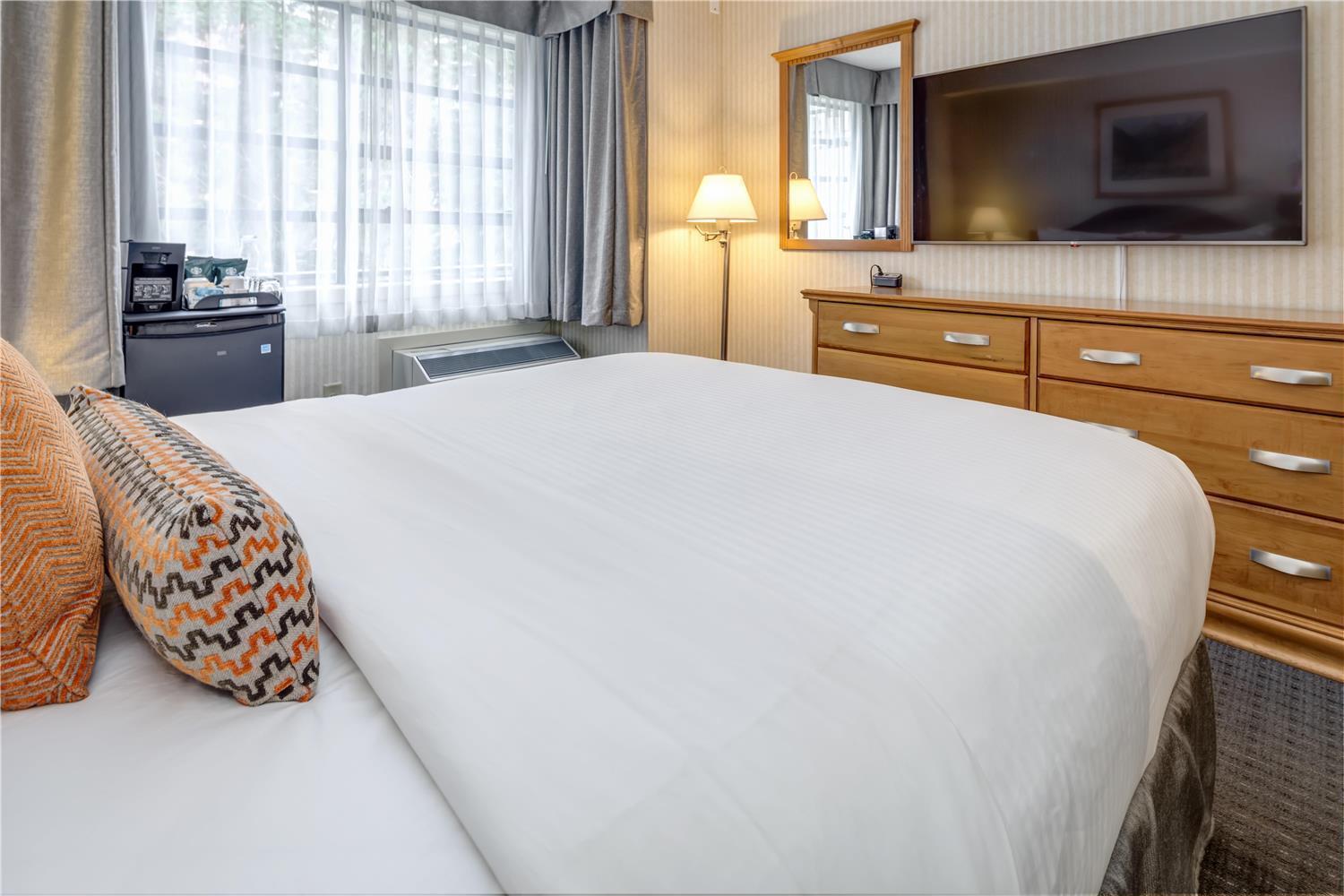 Standard Queen Room