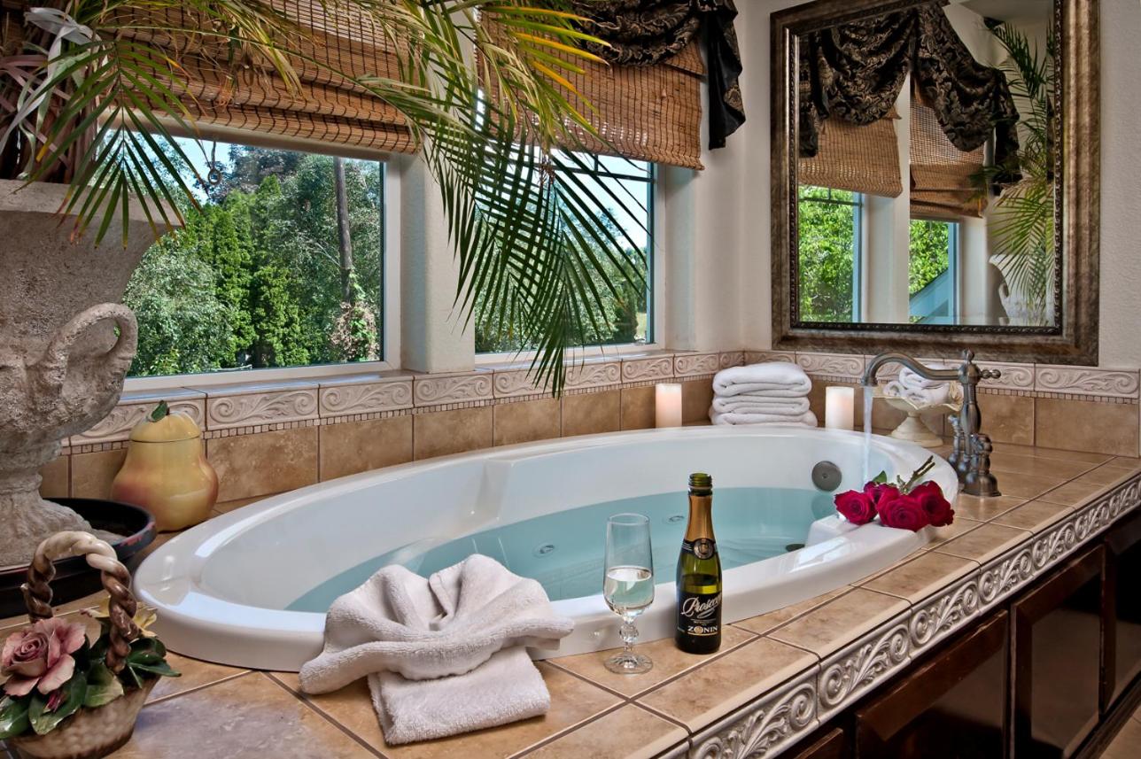 Suite with Spa Bath photo 2