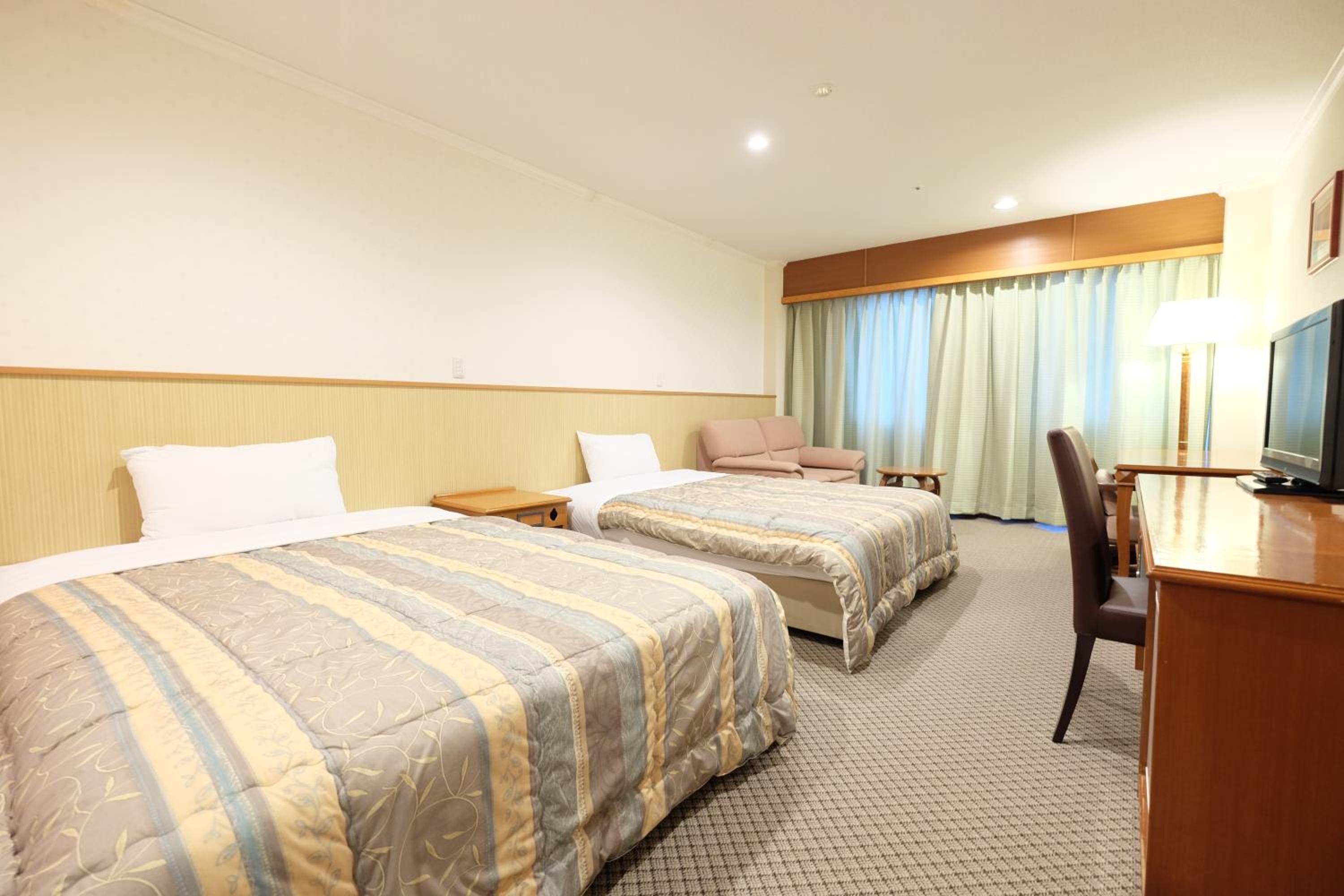 Standard Twin Room - Non-Smoking - Photo 6