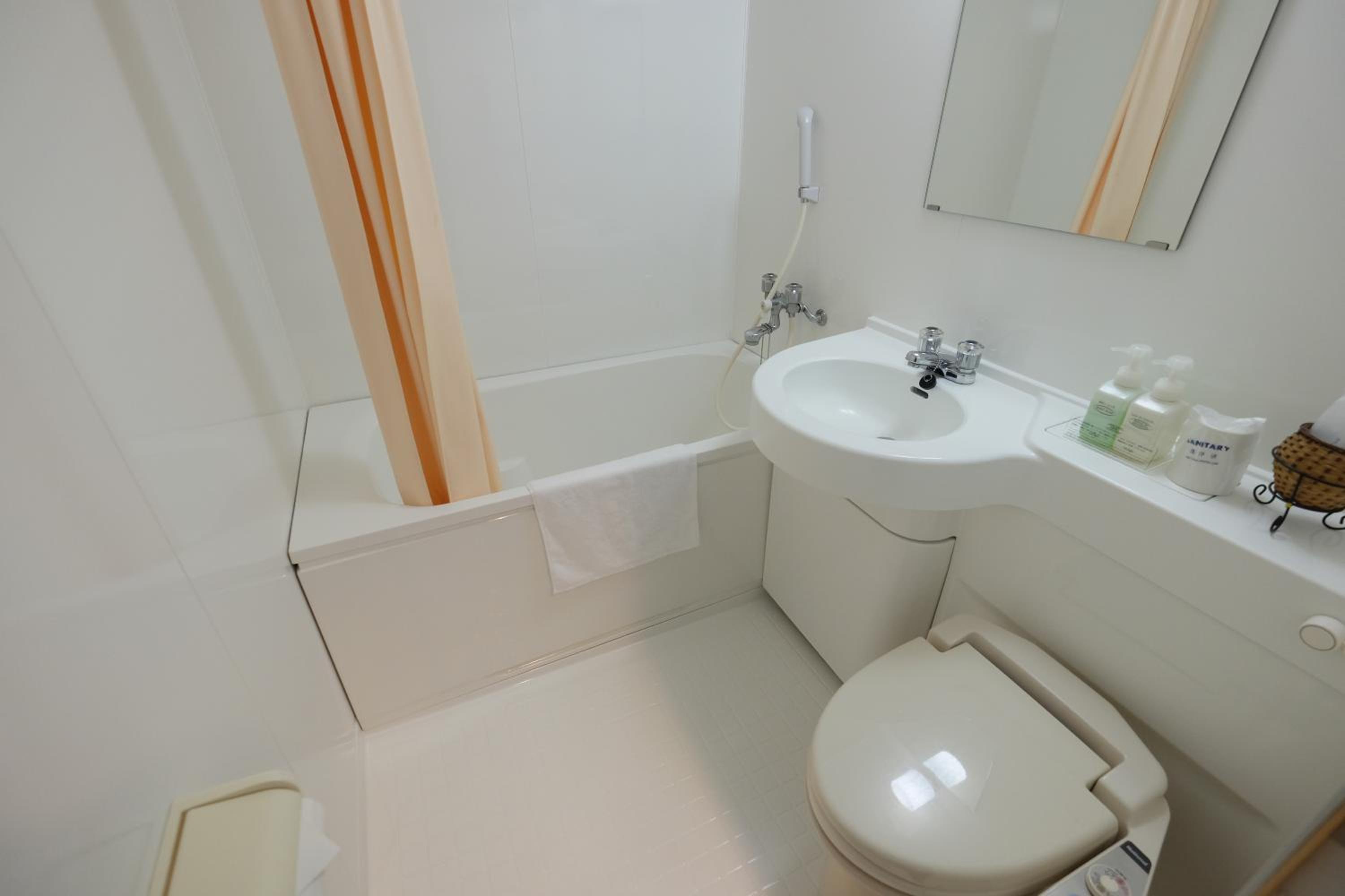 Standard Twin Room - Non-Smoking - Photo 2