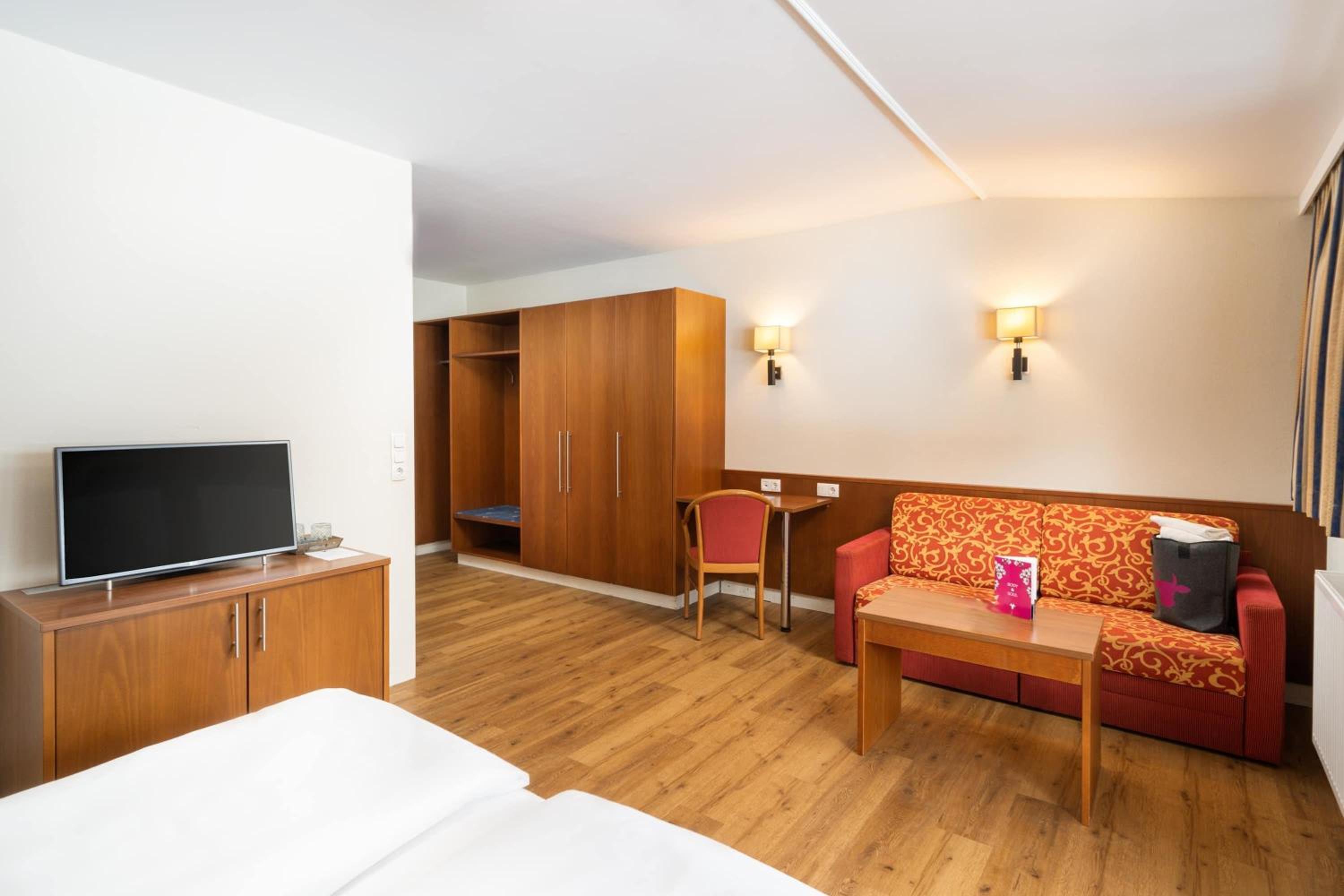 Standard Double Room with Mountain View photo 1