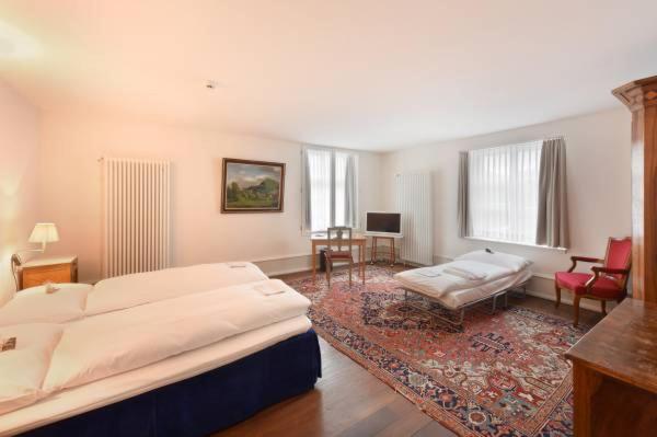 Deluxe Double or Twin Room photo 2