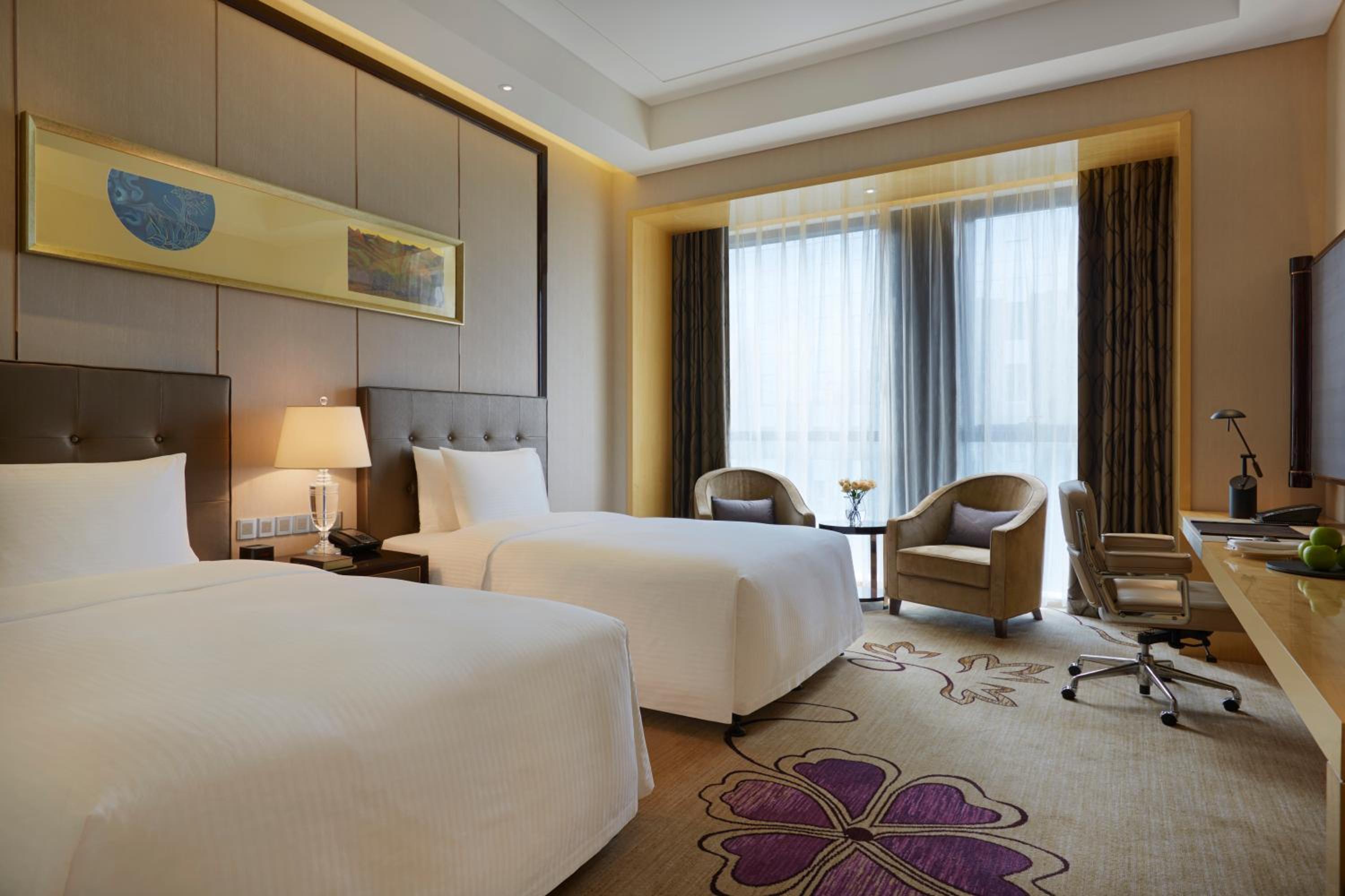 Deluxe Twin Room photo 3