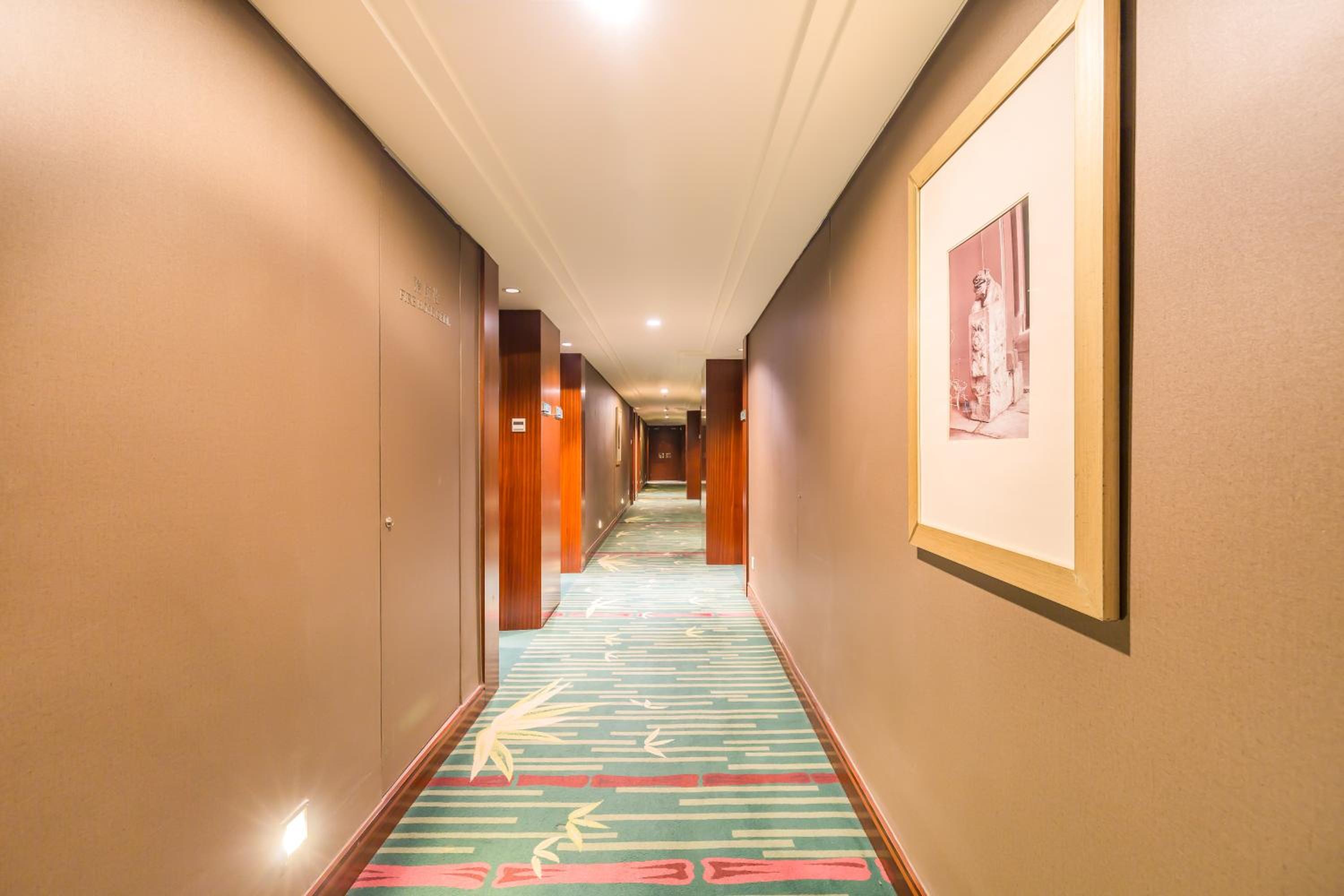 Limited Time Offer - Superior Twin Room - Photo 4
