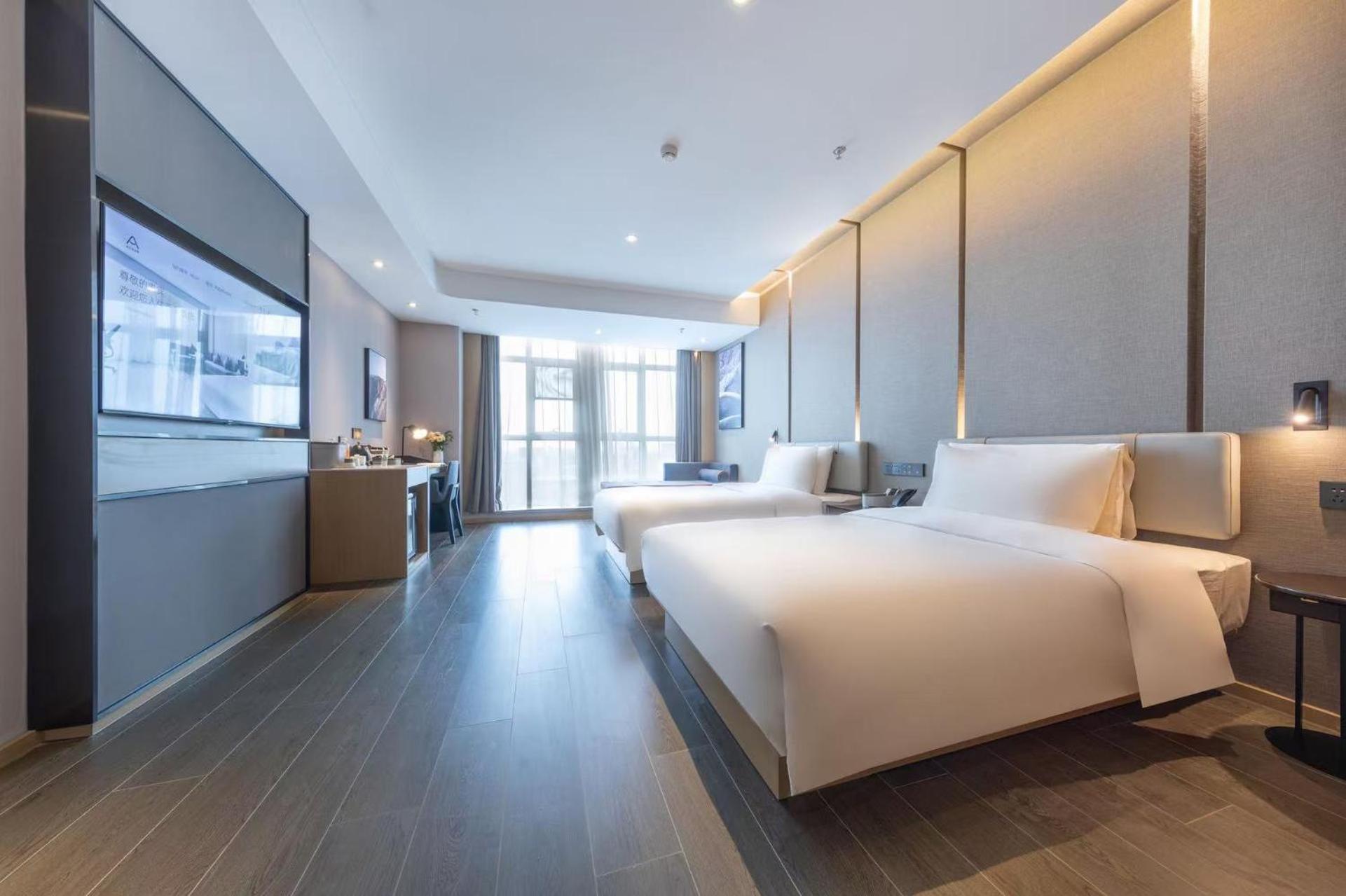 Jimu Twin Room with City View 