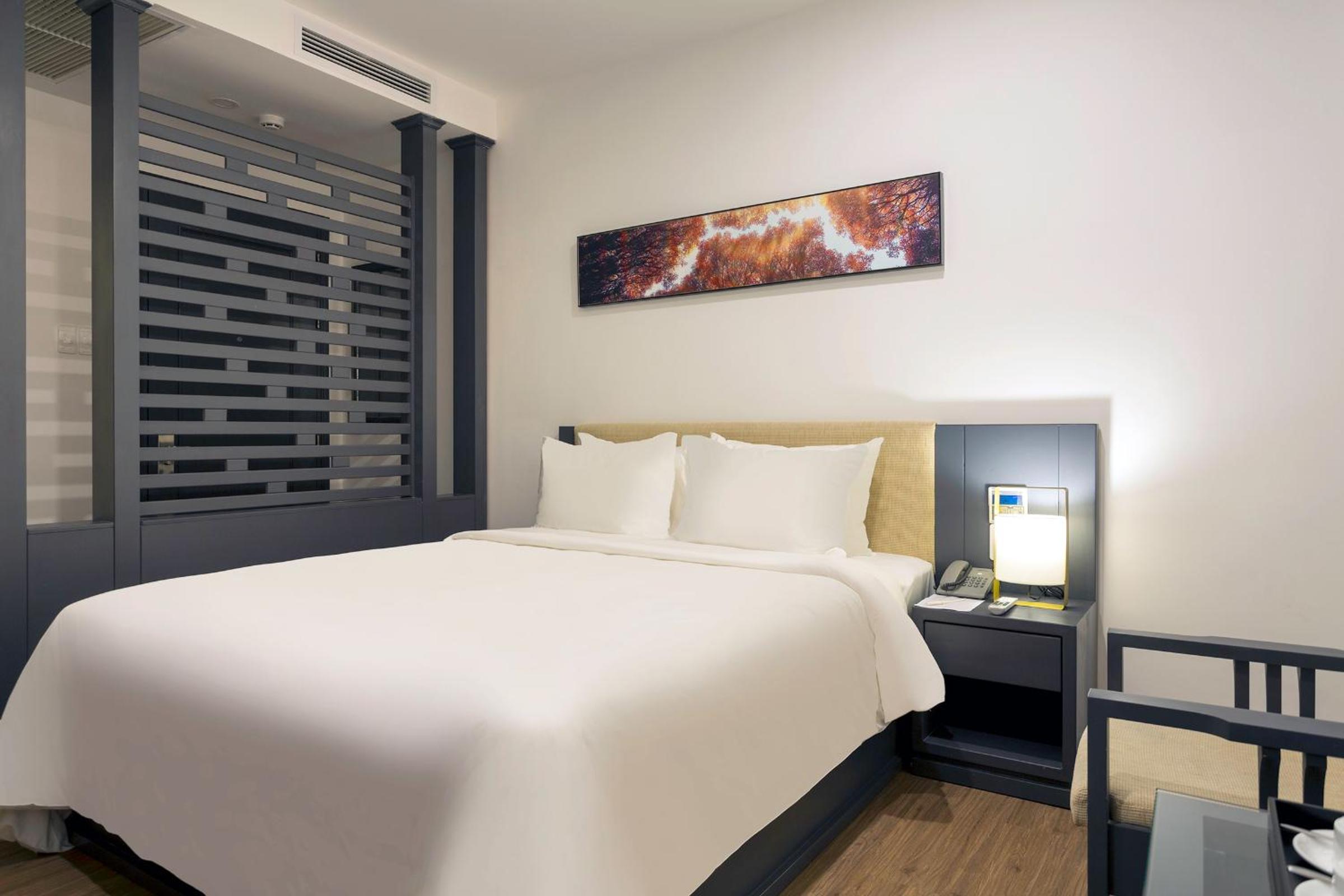 Superior Double Room (No Window) photo 3