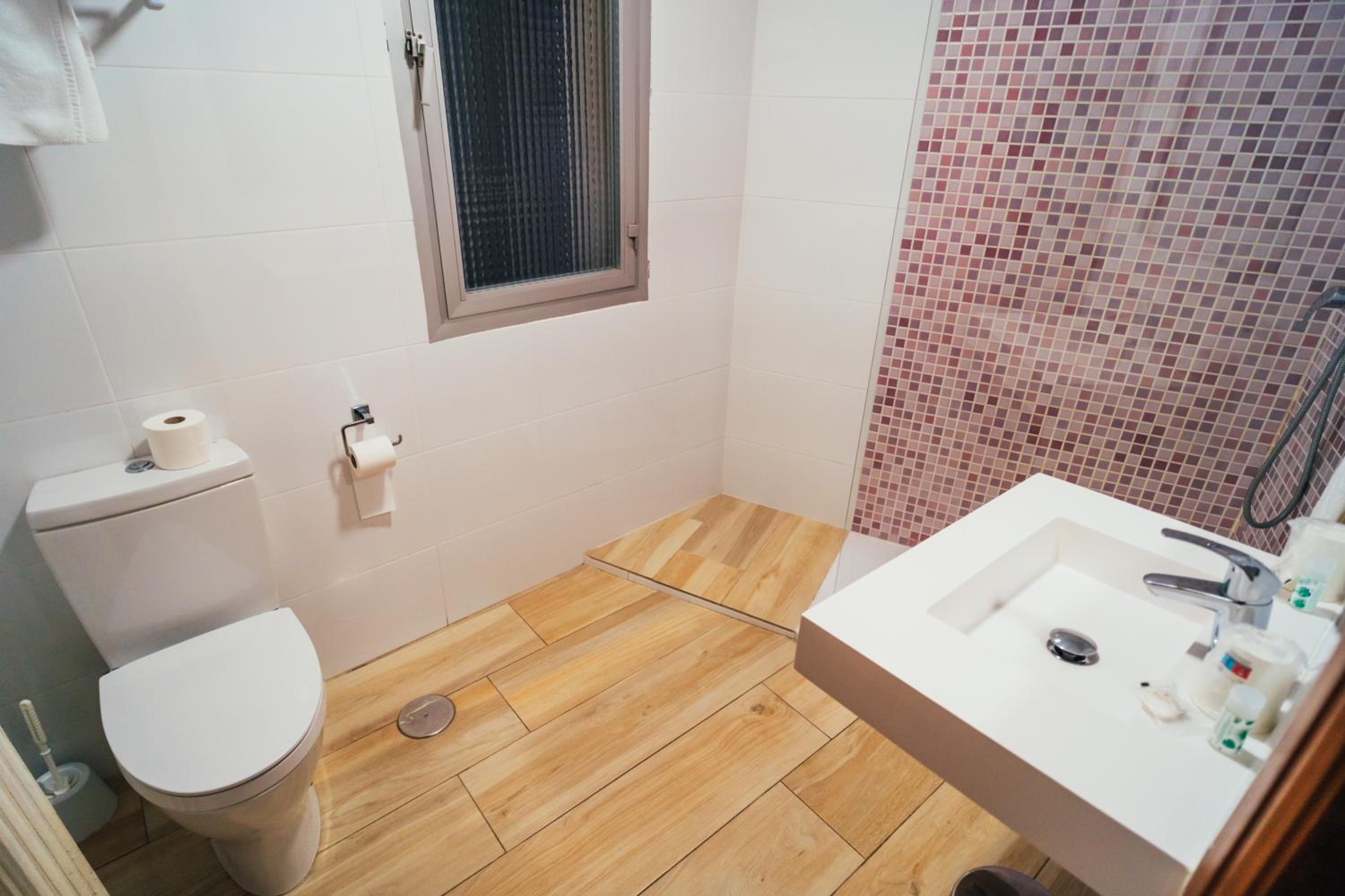Superior Twin Room - Photo 13