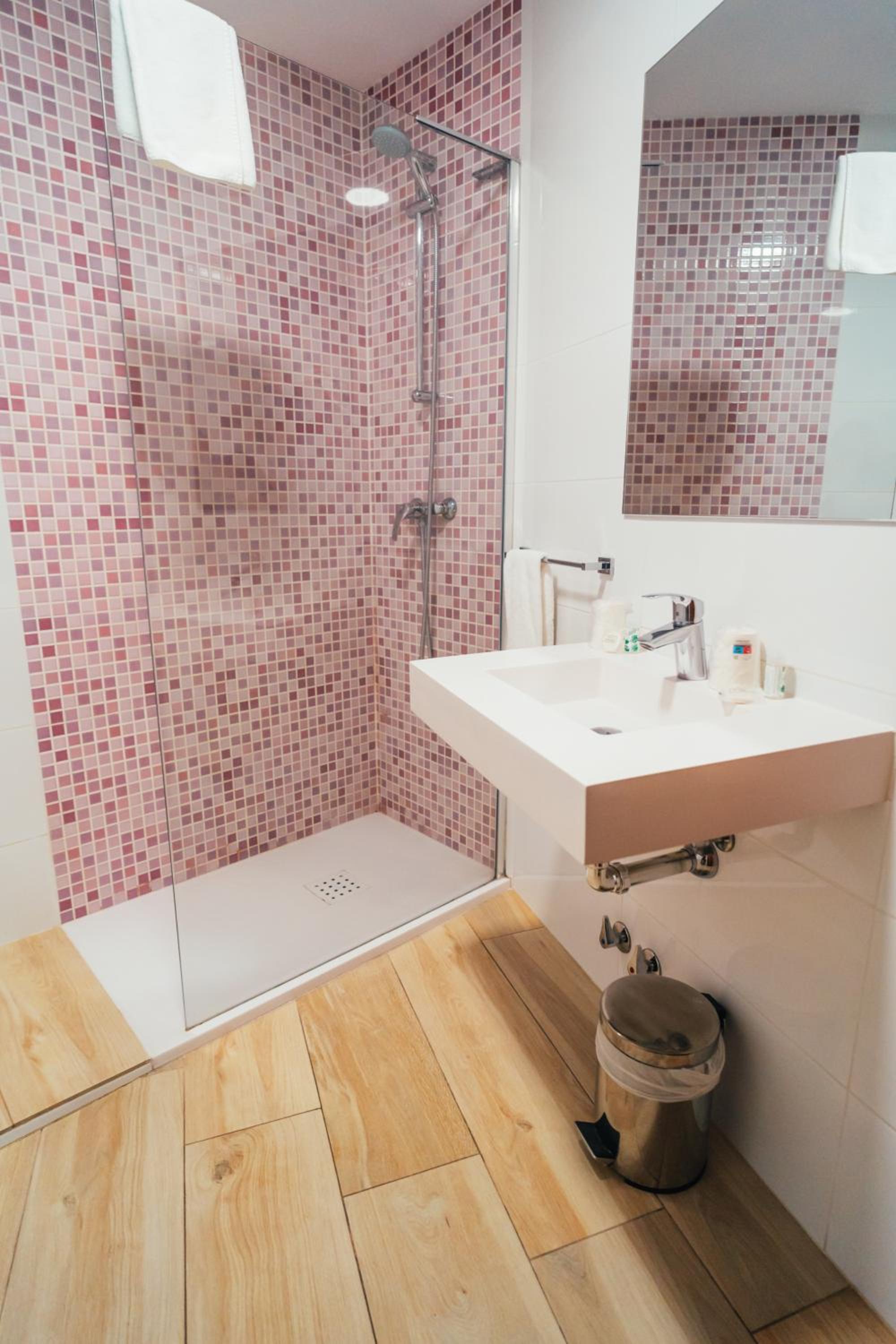 Superior Twin Room - Photo 15