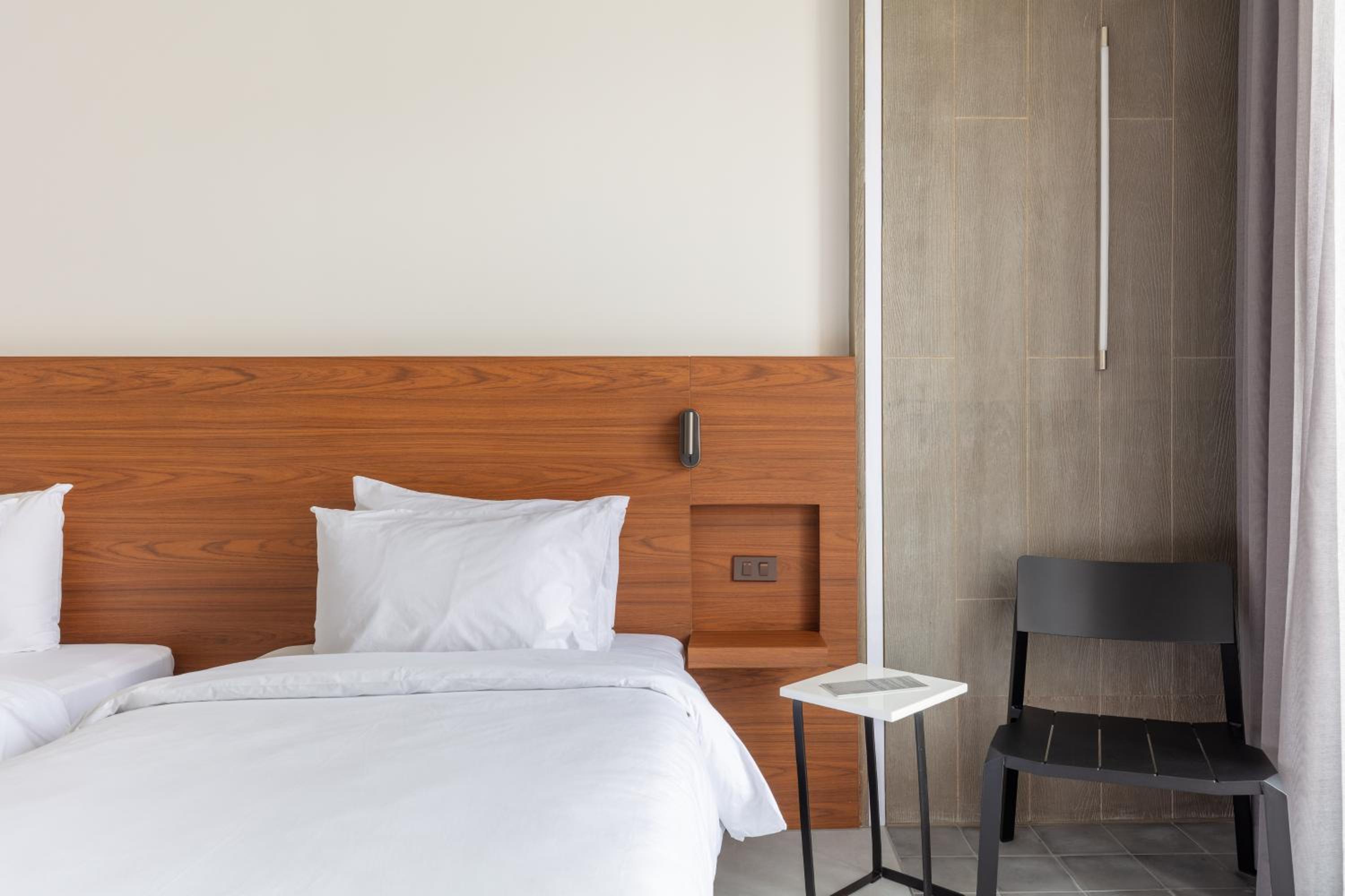 Reno Deluxe (Twin Bed) photo 2