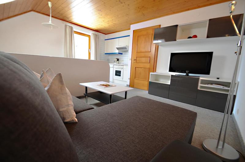 One-Bedroom Apartment - Photo 1