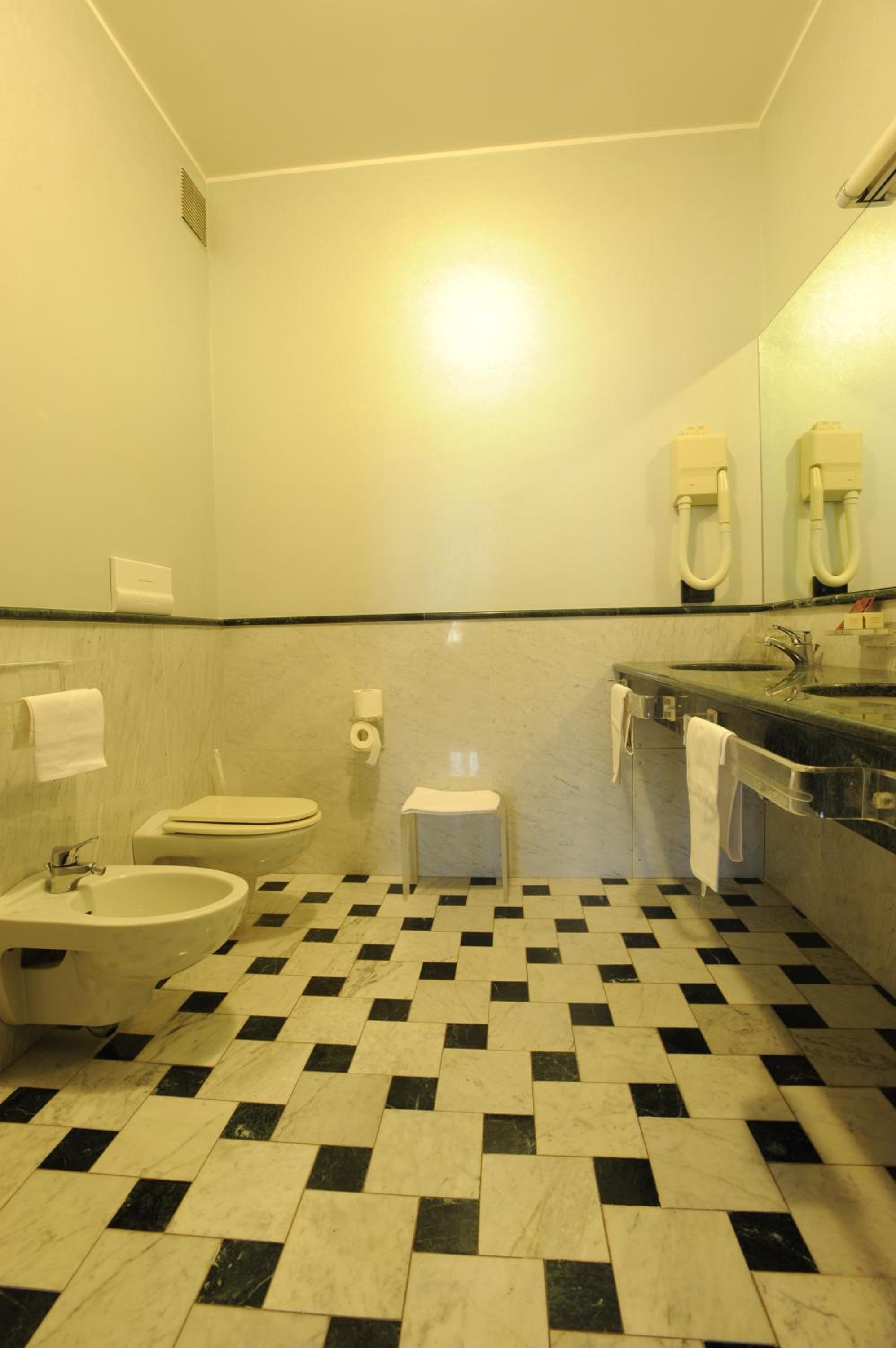 Double Room - Photo 4