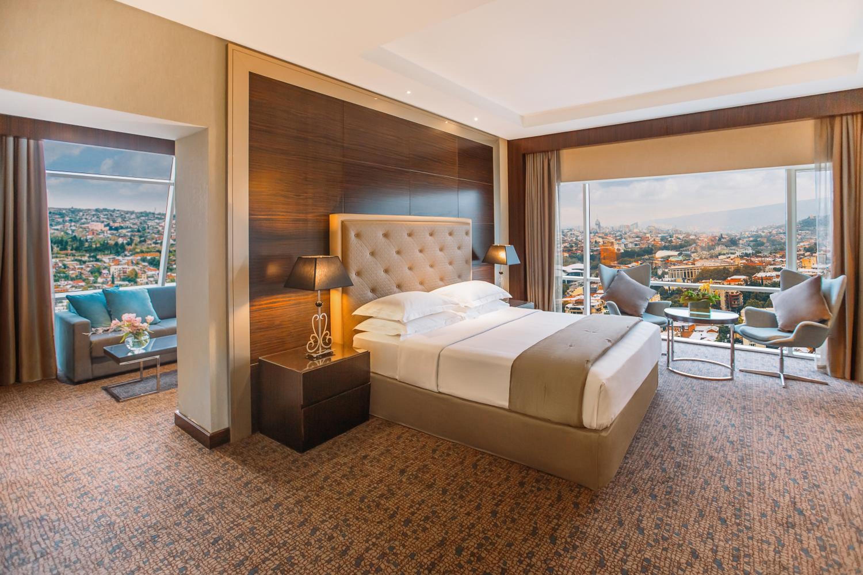 Grand Deluxe Suite photo 3