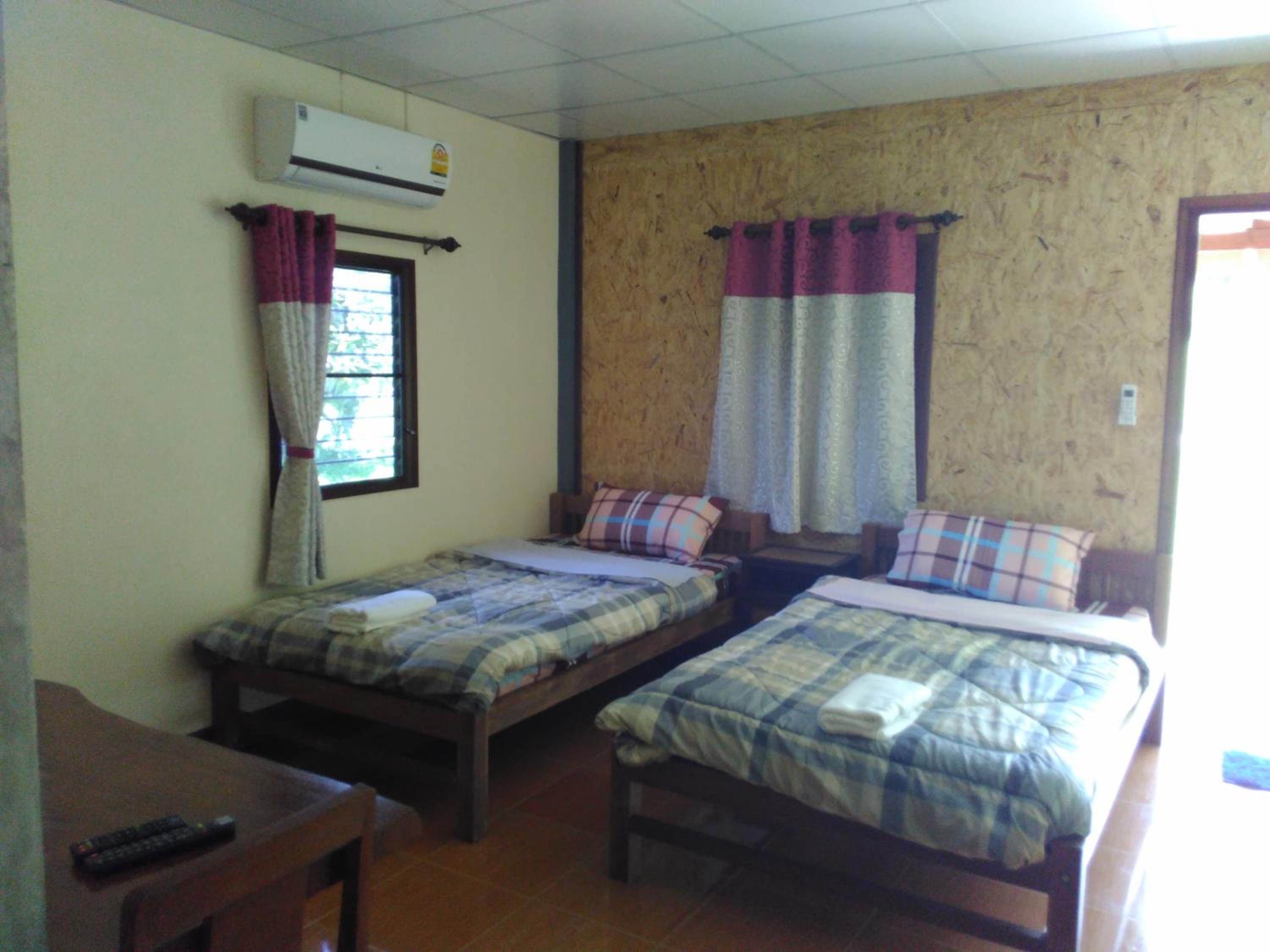 Twin Room with Balcony - Photo 1