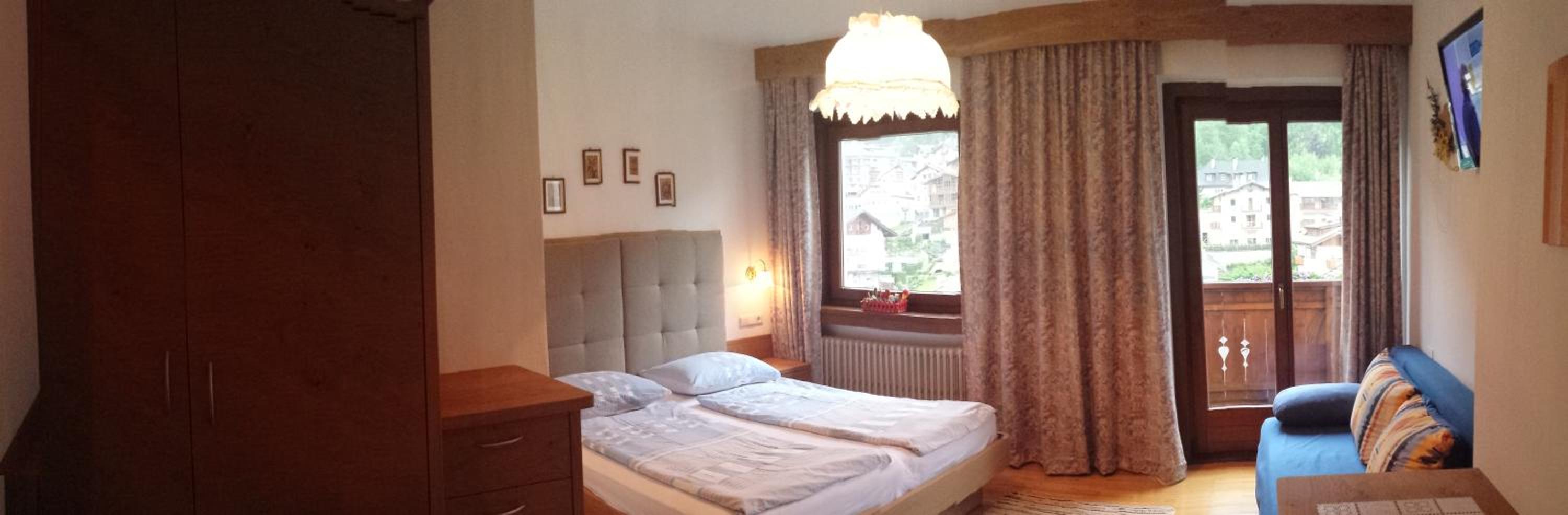 Two-Bedroom Apartment with Balcony photo 3