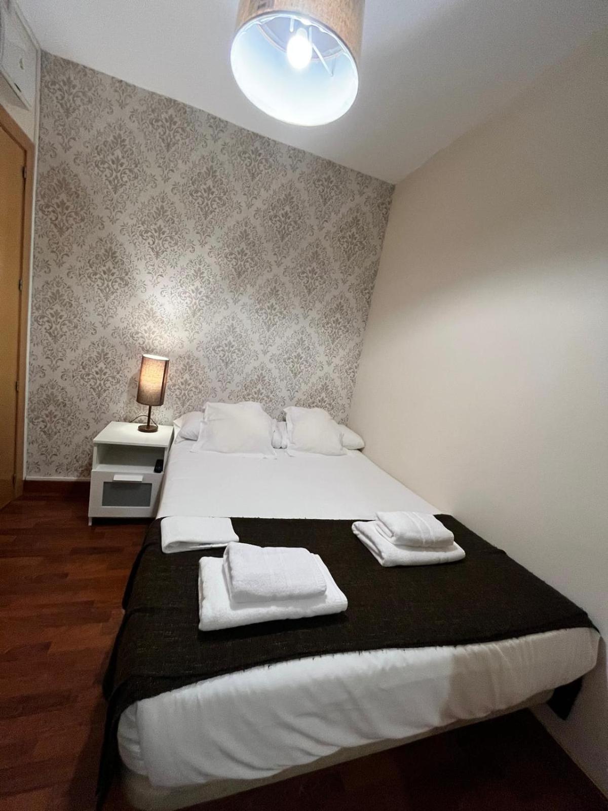 Double Room with Shared Bathroom photo 1