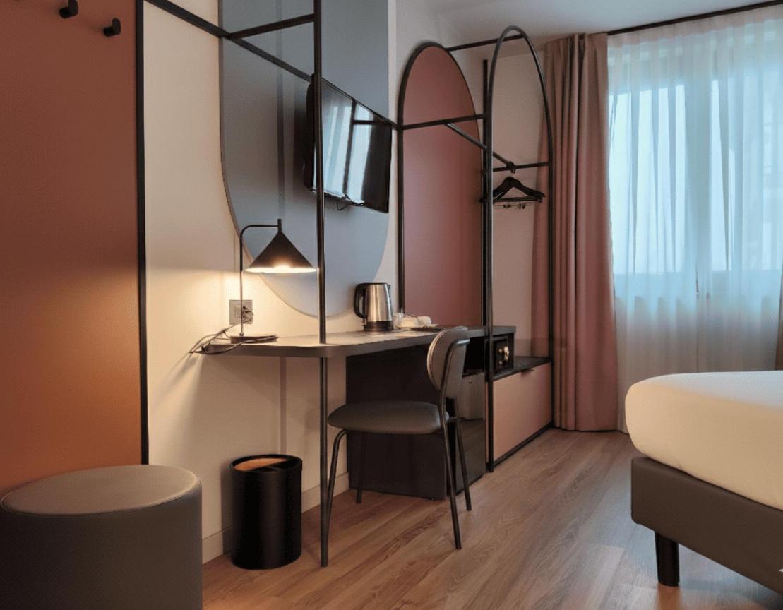 Comfort King or Twin Room - Photo 3