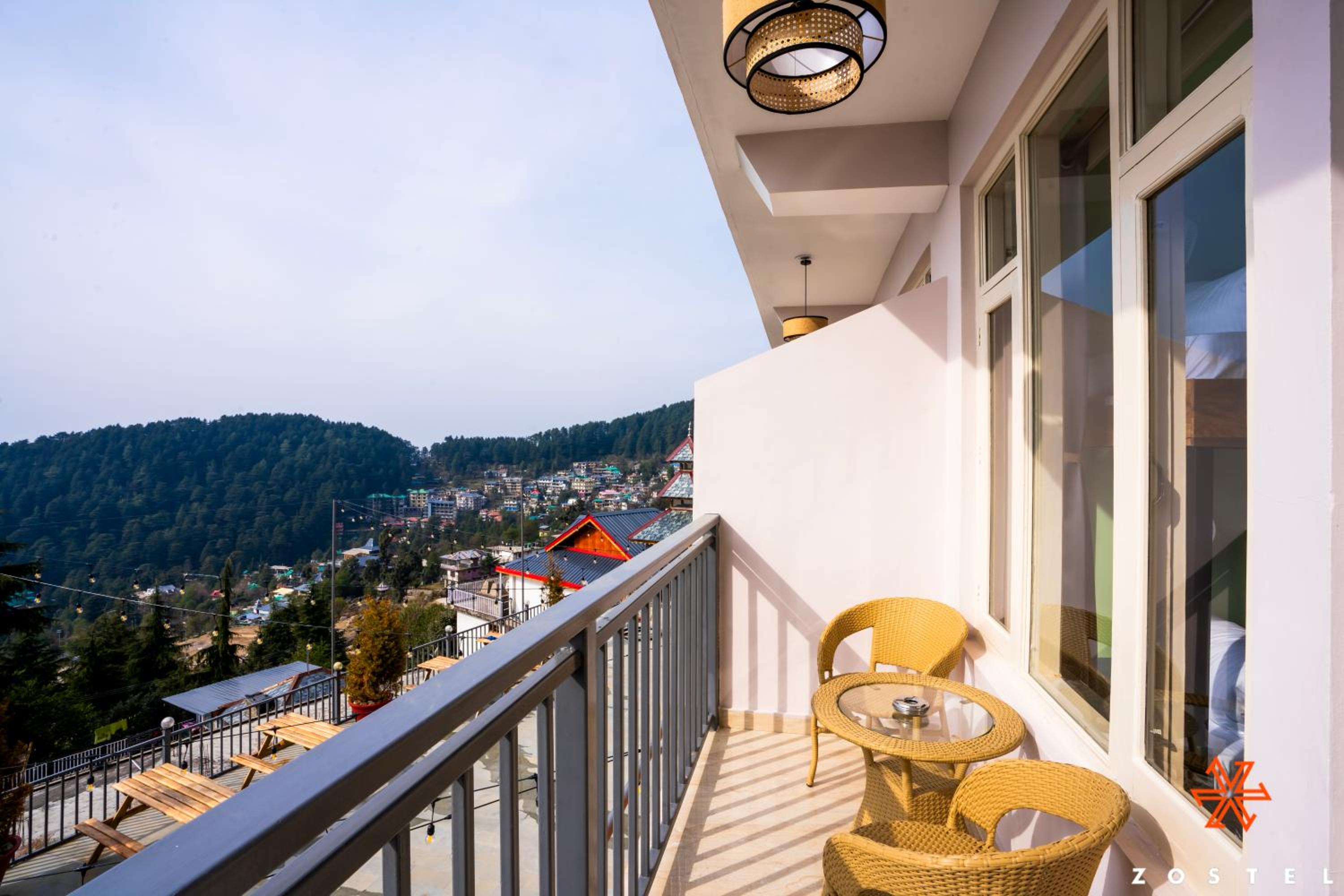 1 Person in 6-Bed Deluxe Dormitory (with Balcony) - Mixed