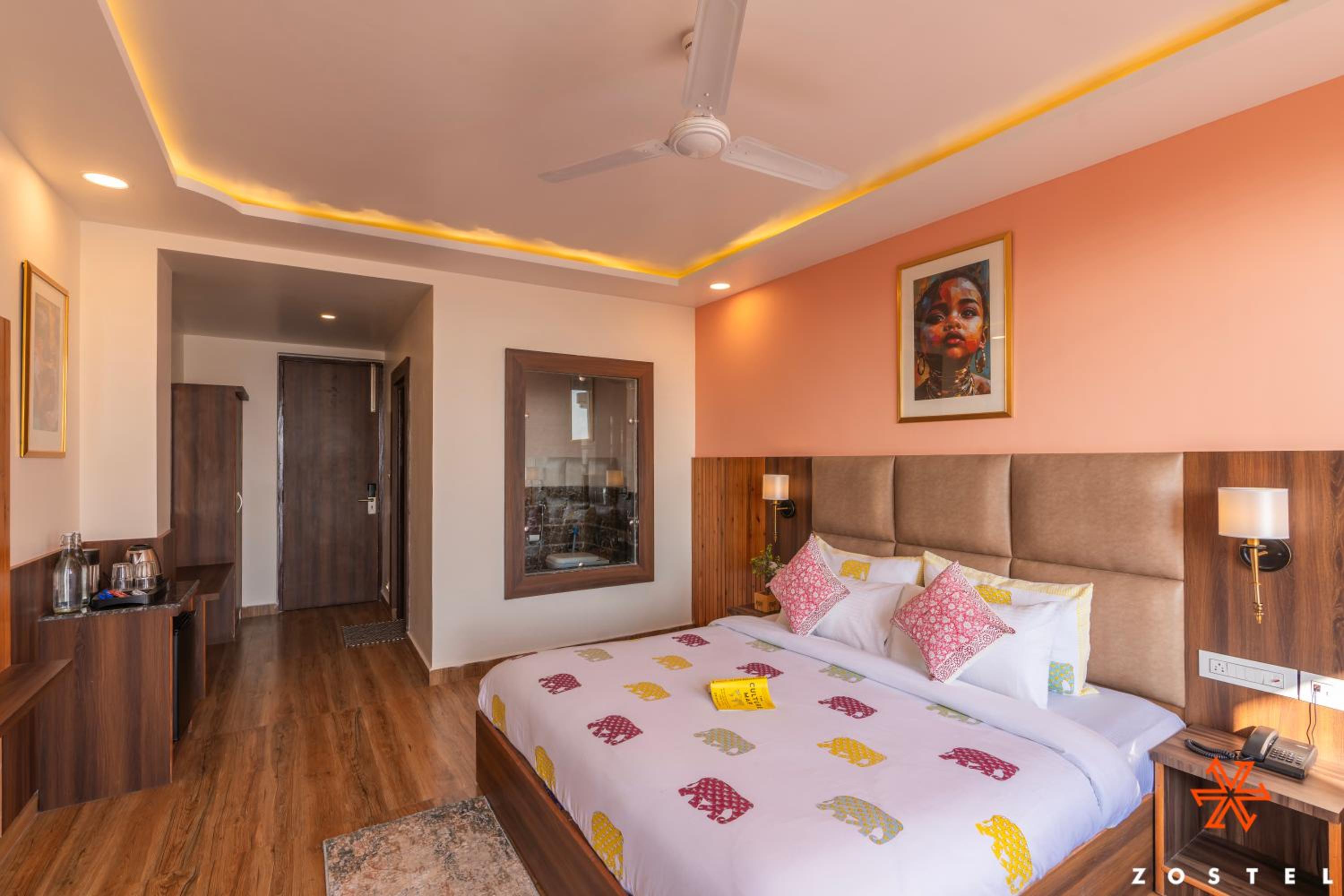 Superior Room (with balcony and valley view) - Photo 2