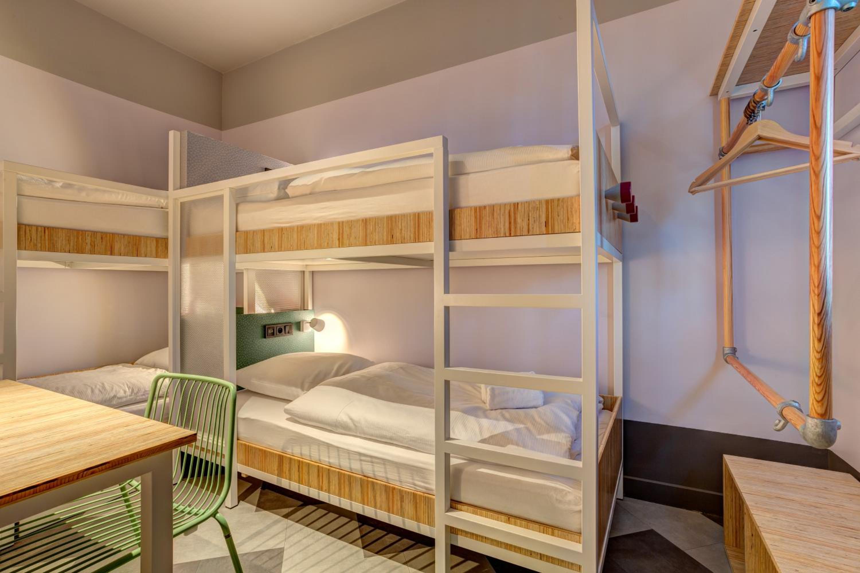 Bed in 6-Bed Mixed Dormitory Room photo 2