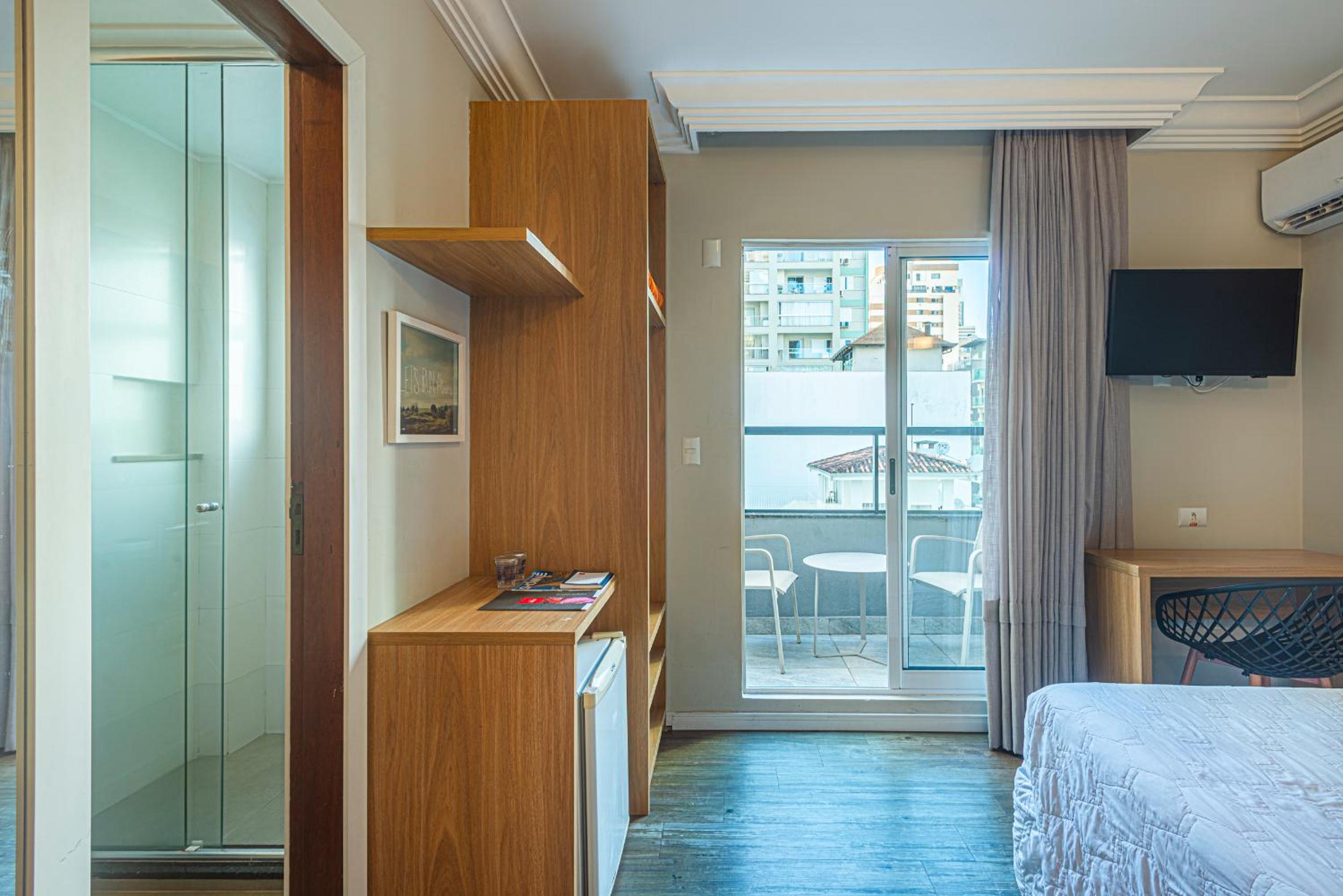 Junior Suite with Balcony photo 2