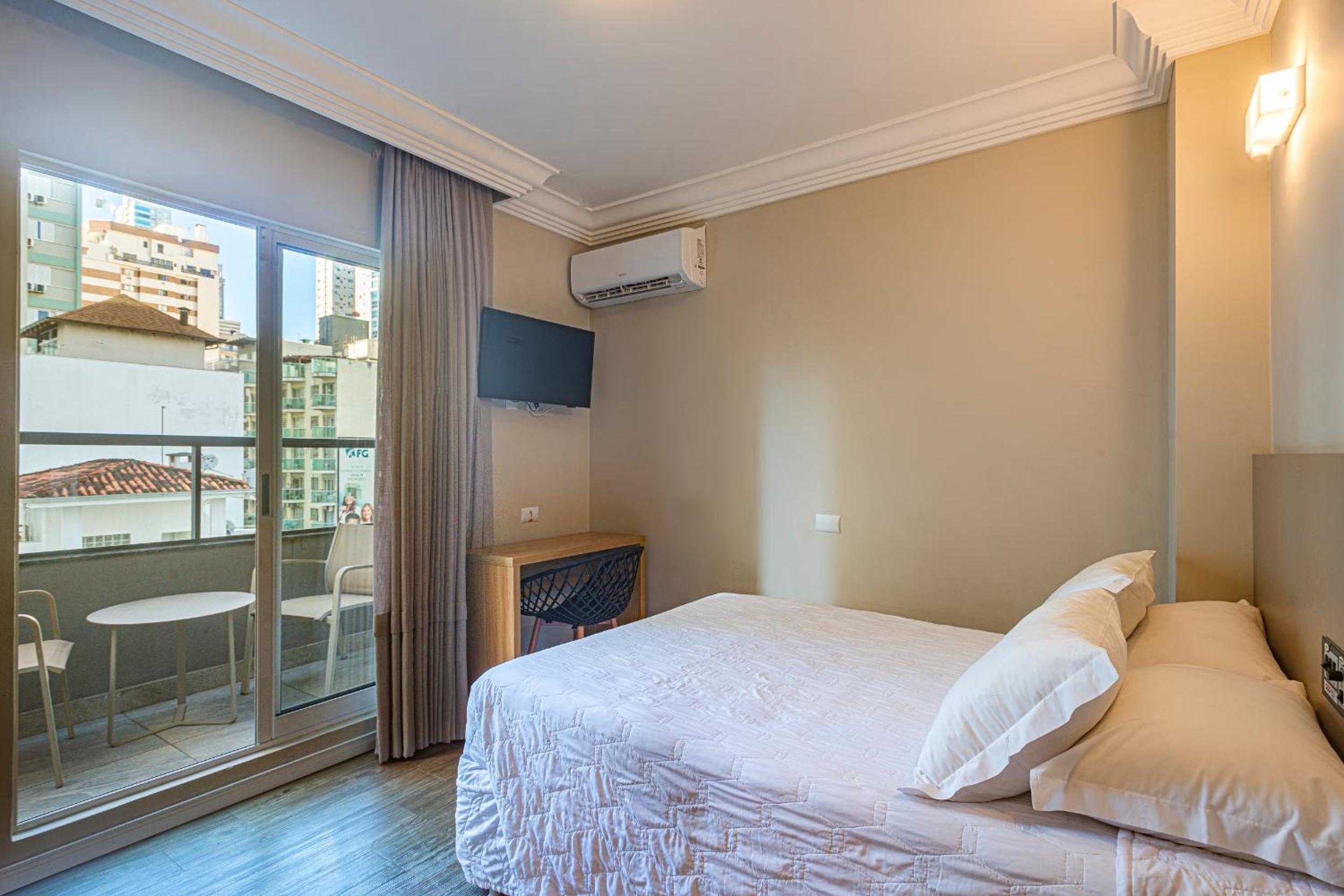 Junior Suite with Balcony photo 3
