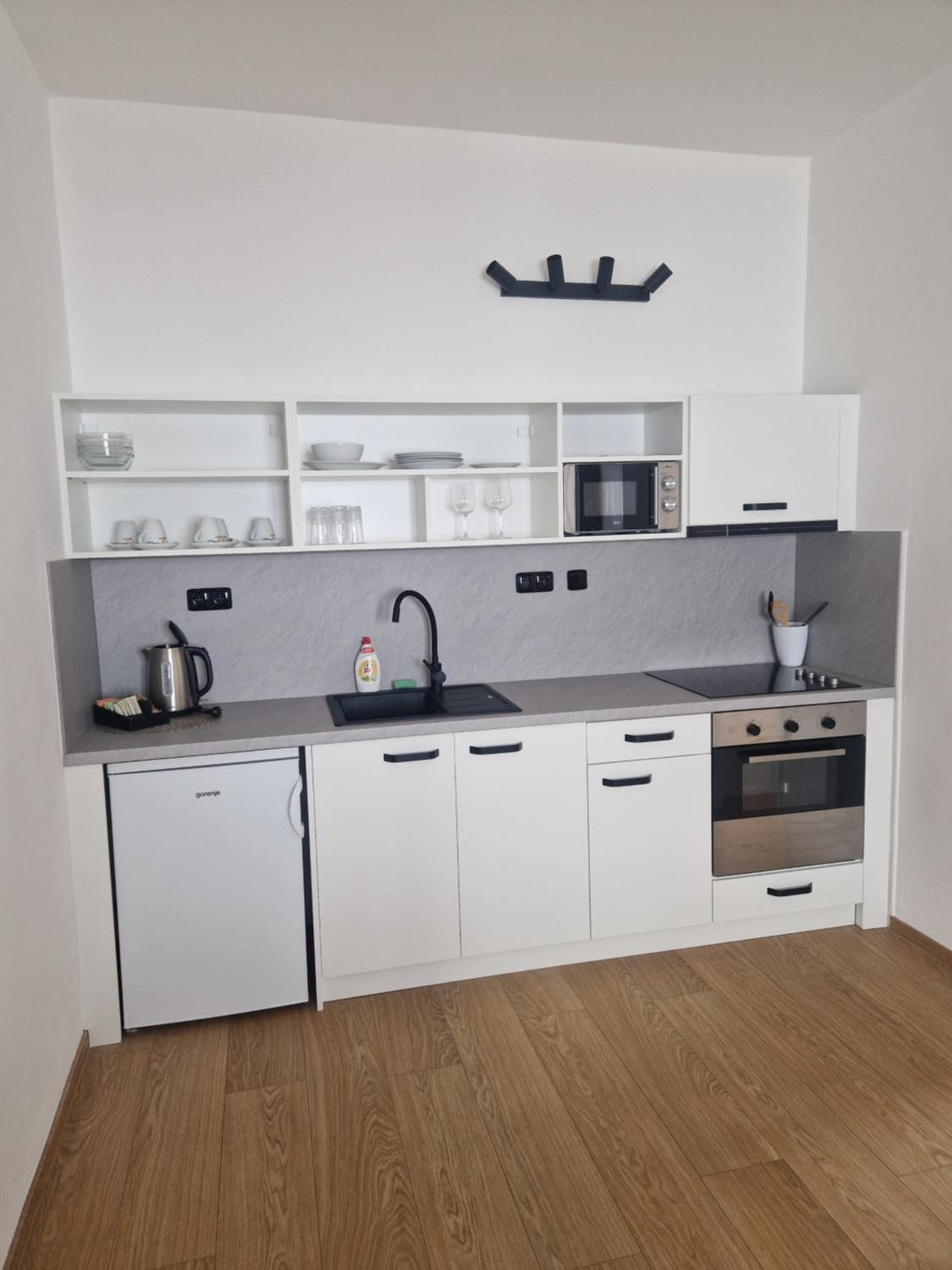 Two-Bedroom Apartment - Photo 2
