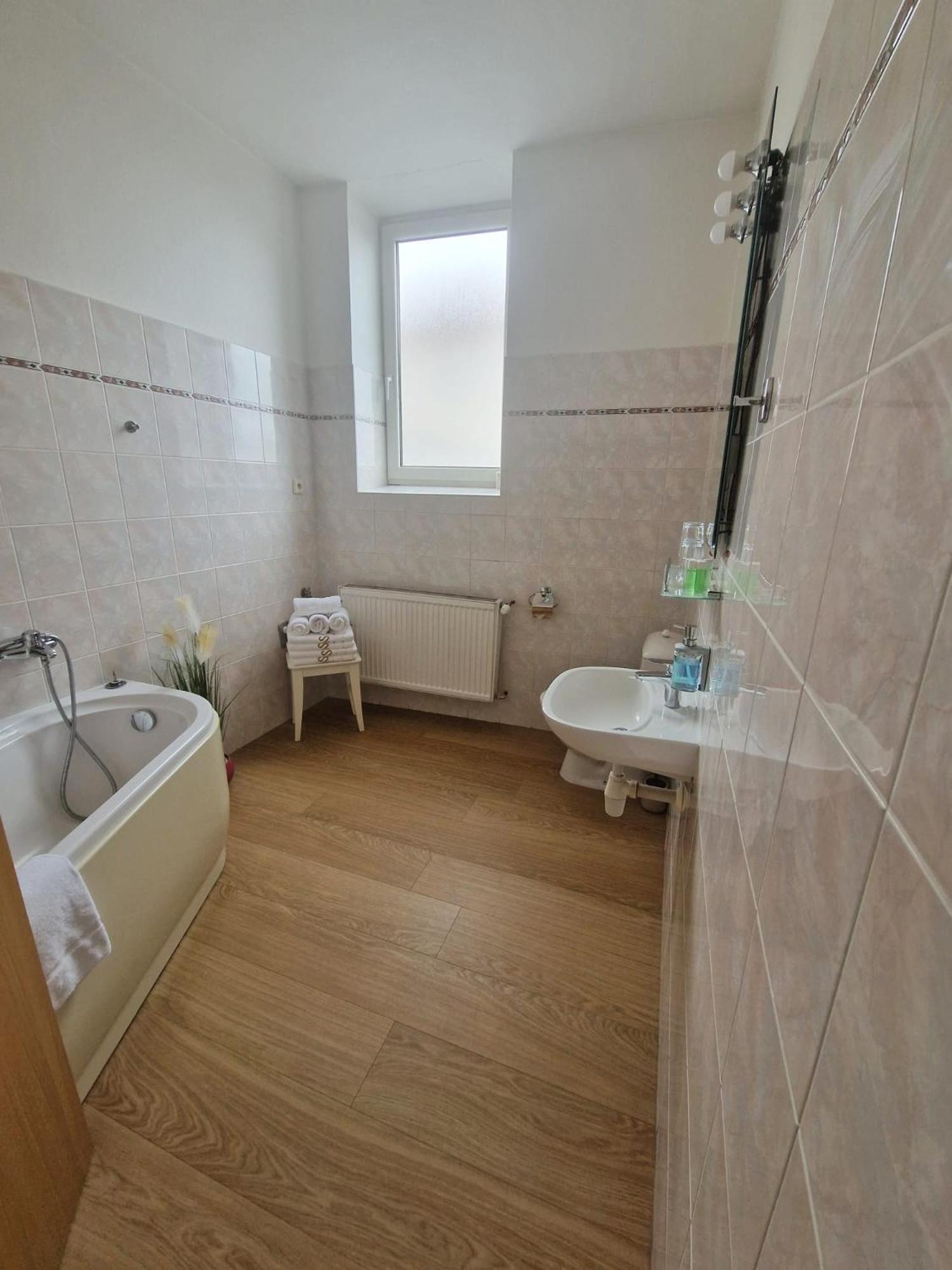 Two-Bedroom Apartment - Photo 5