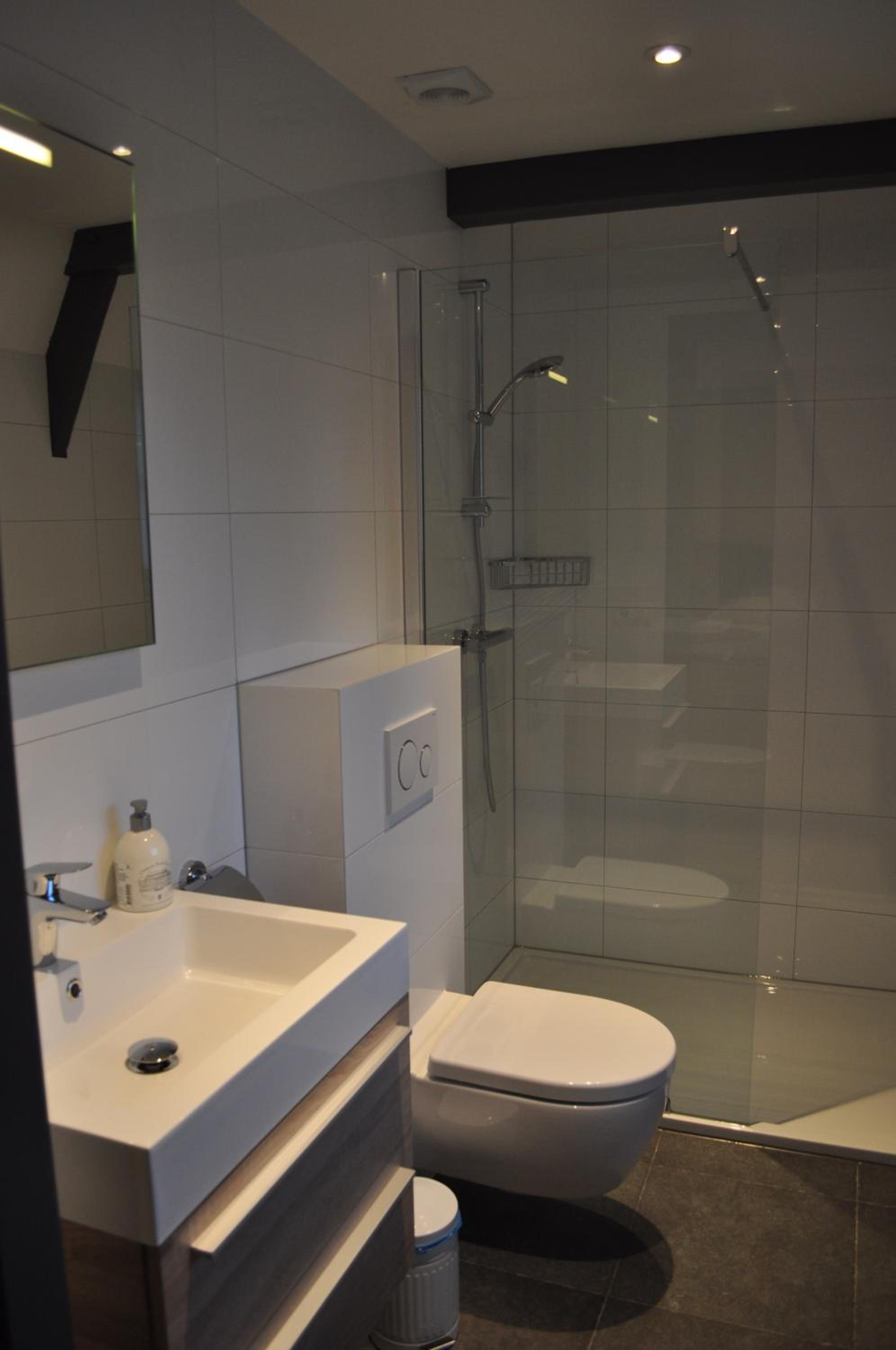 Deluxe Double Room with Shower photo 3