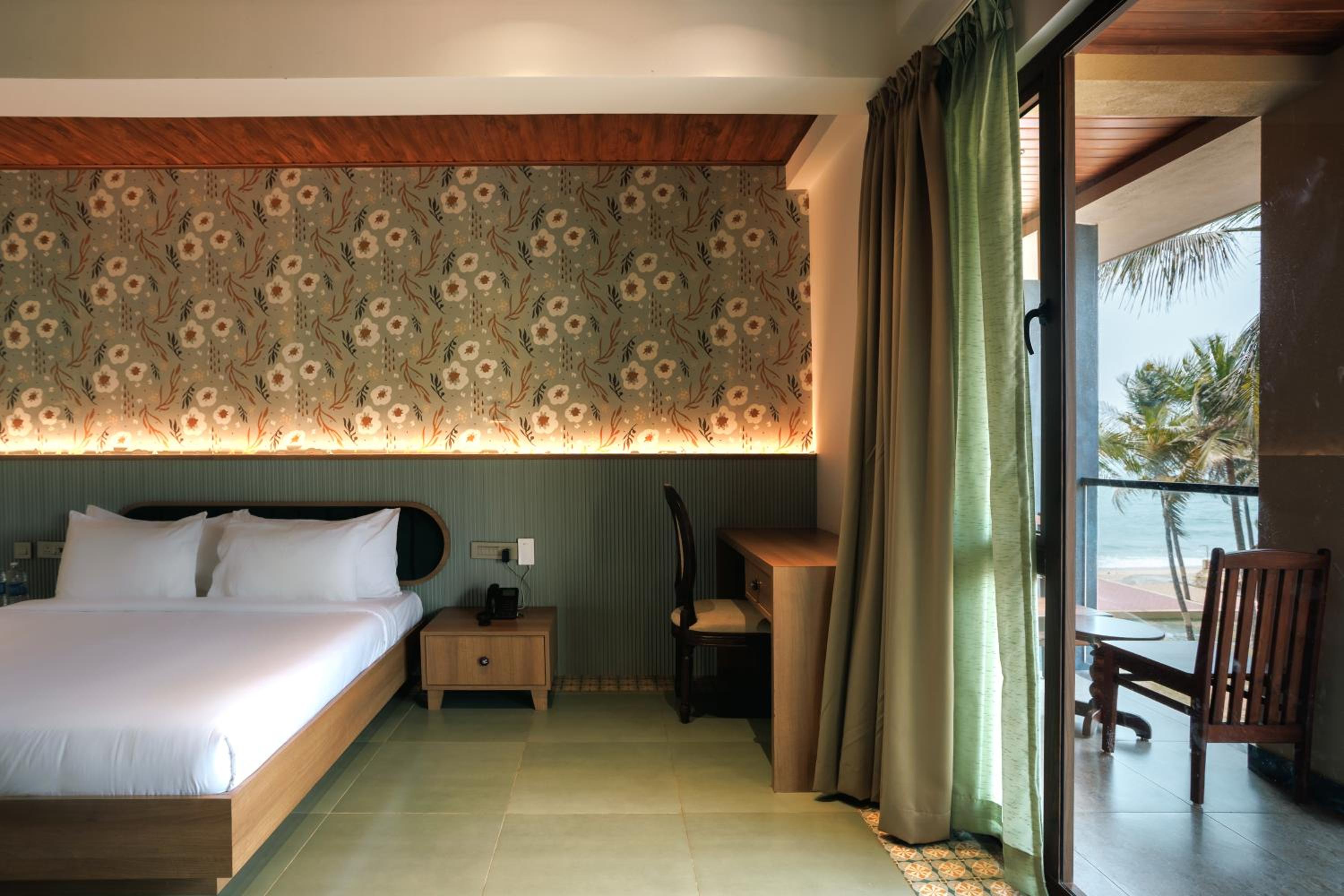 Deluxe Double Room with Balcony