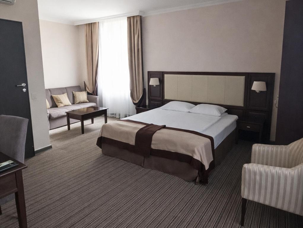 Double or Twin Room - Disability Access photo 2