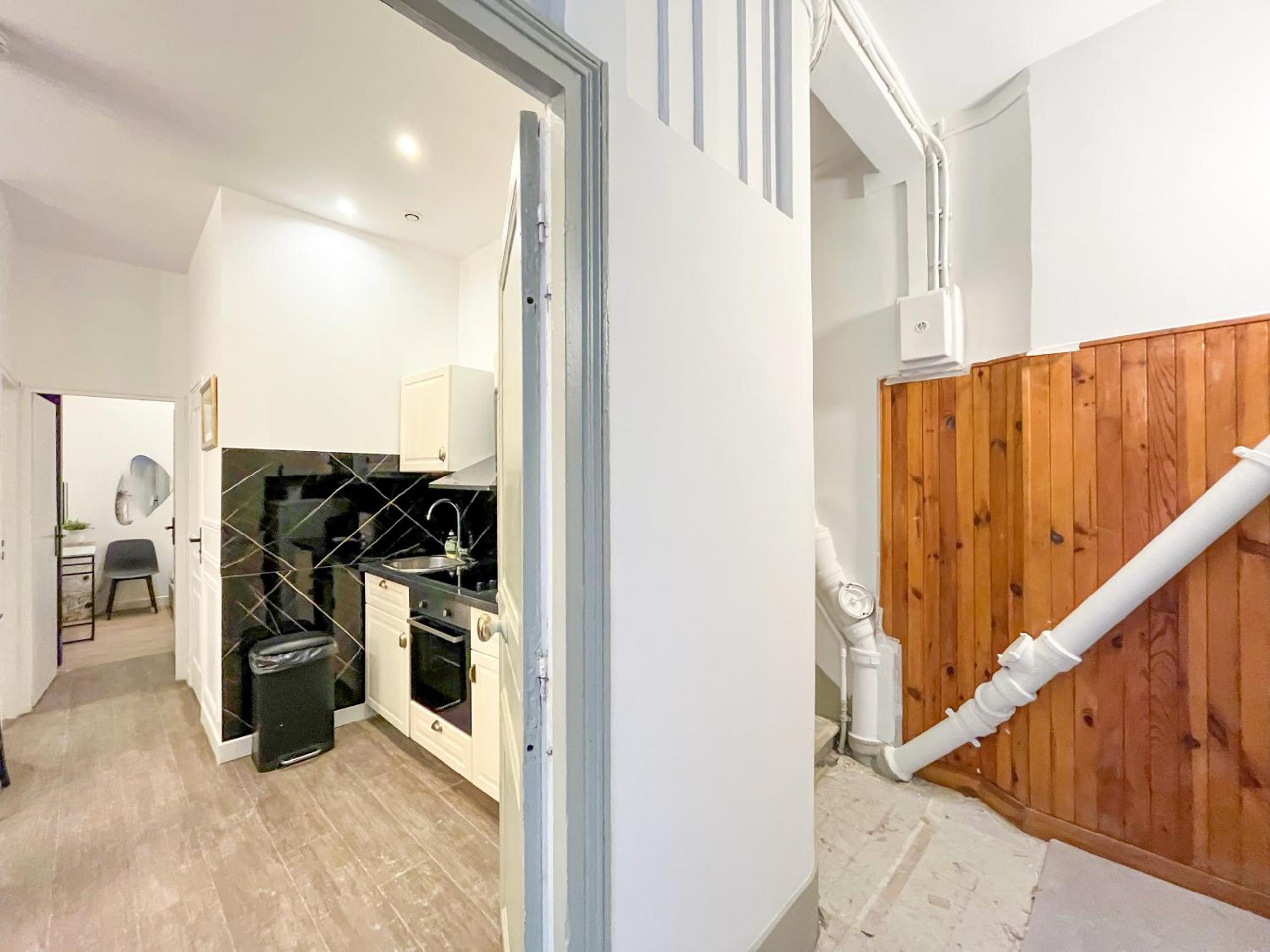 Apartment photo 2