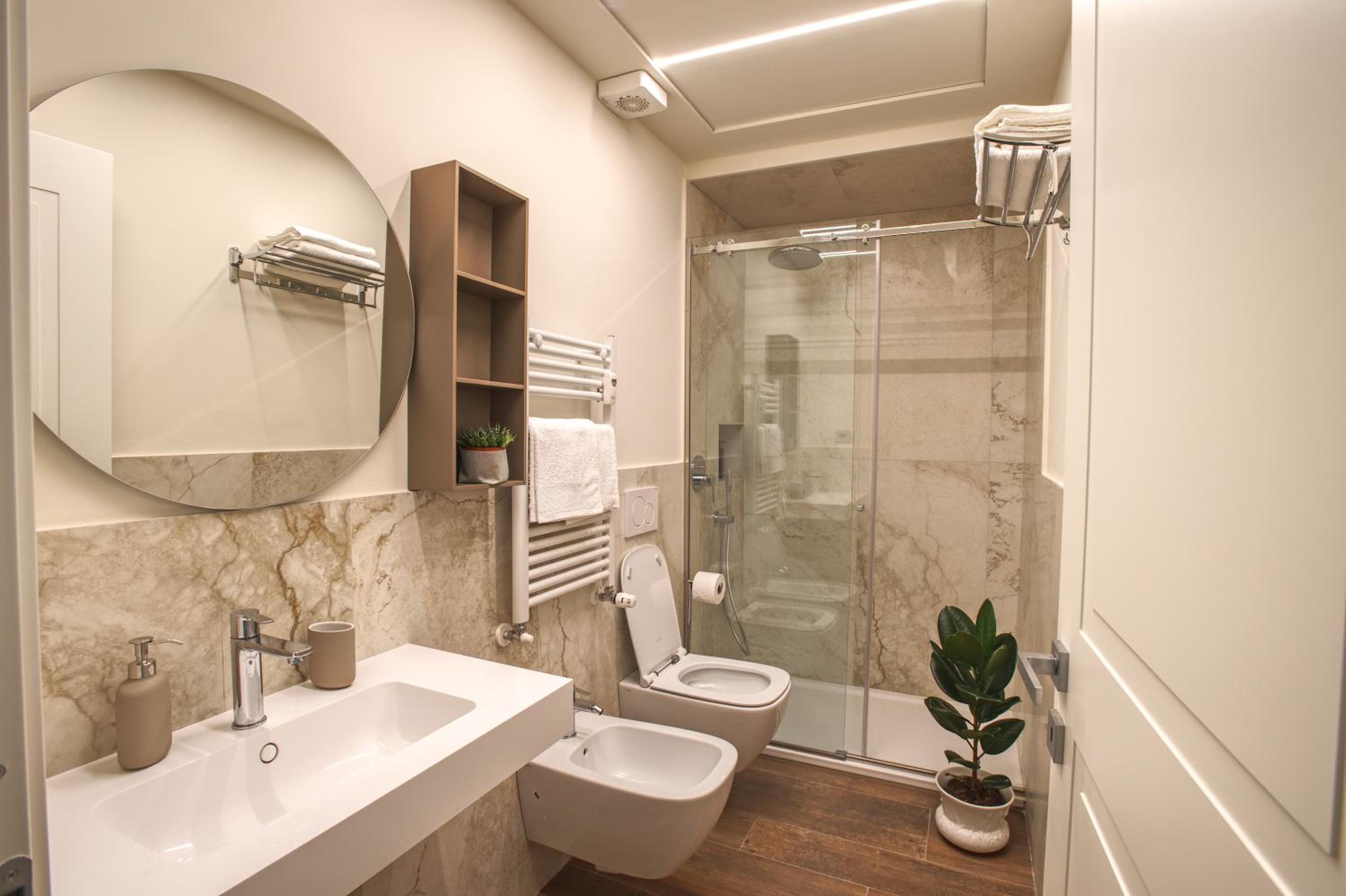 One-Bedroom Deluxe Apartment